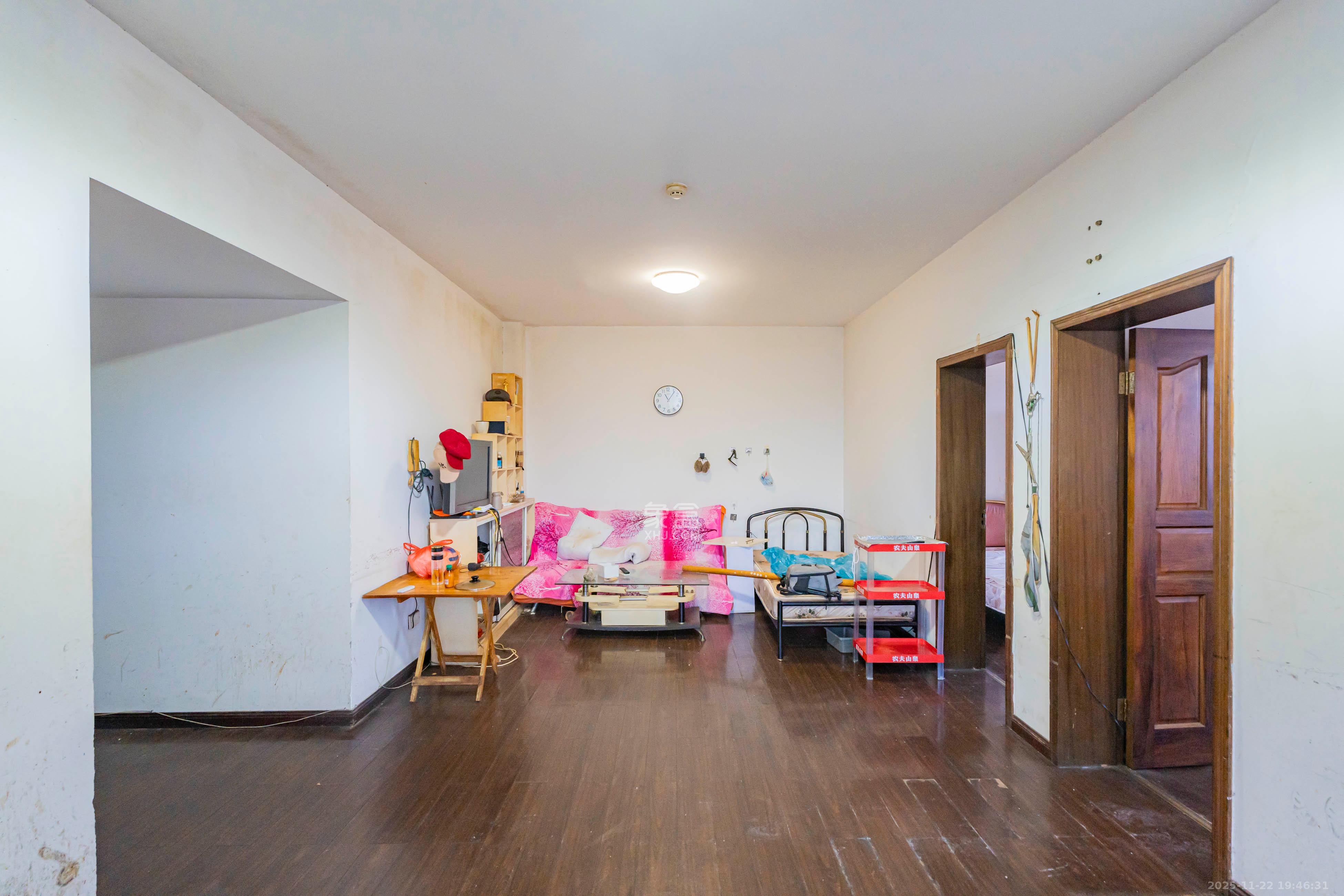 时代先锋  2室2厅1卫    2000.0元/月