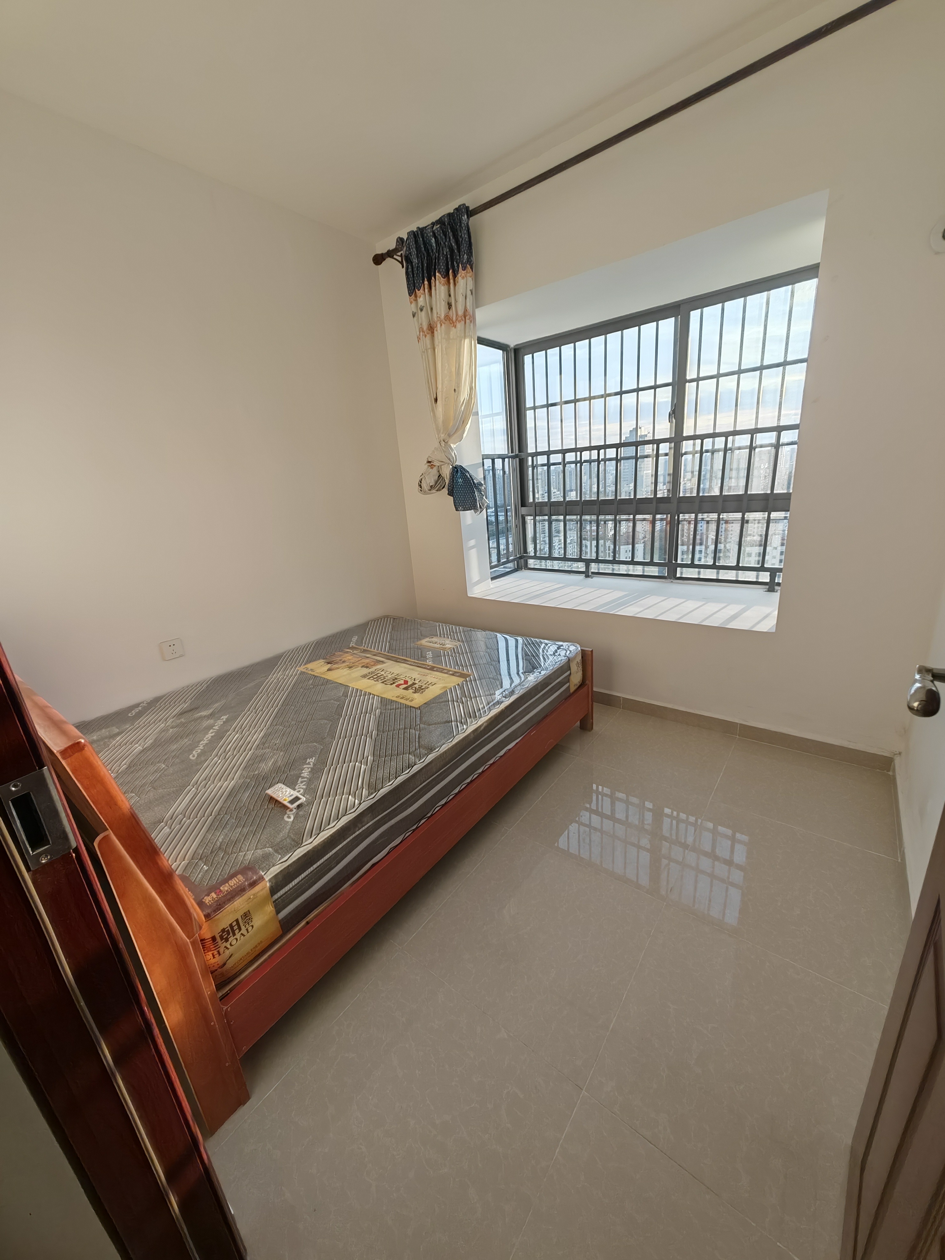 坡巷雅苑 2室2厅1卫 2500.0元/月 坡巷雅苑 2室2厅1卫 2500.0元/月室内图