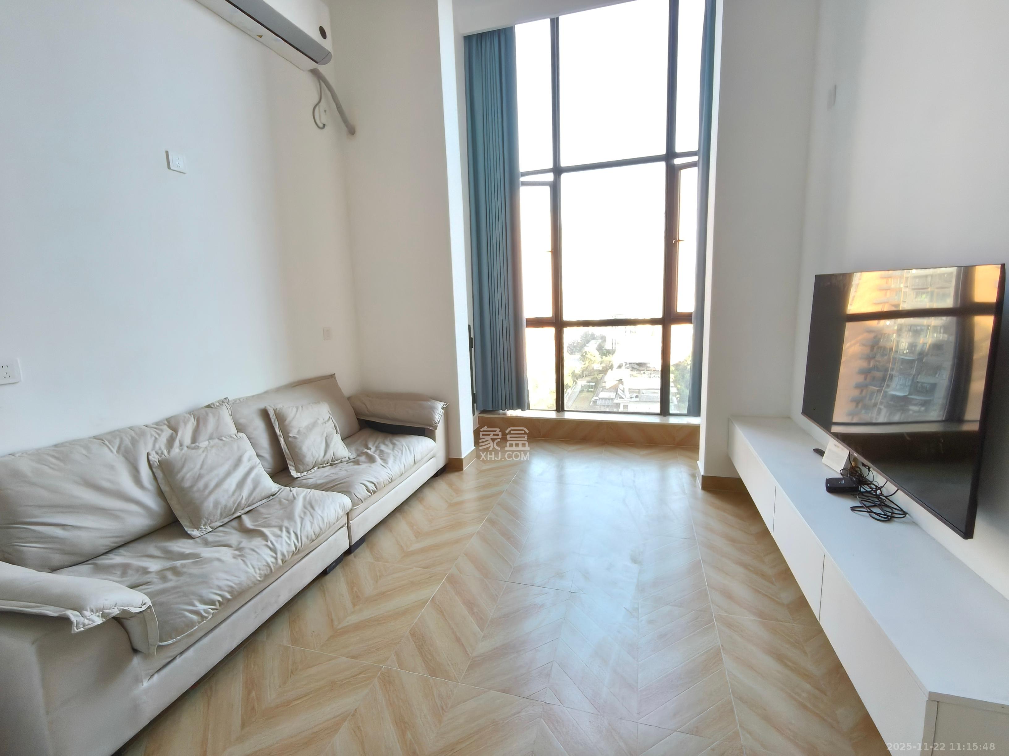 海伦春天  1室1厅1卫    1600.0元/月