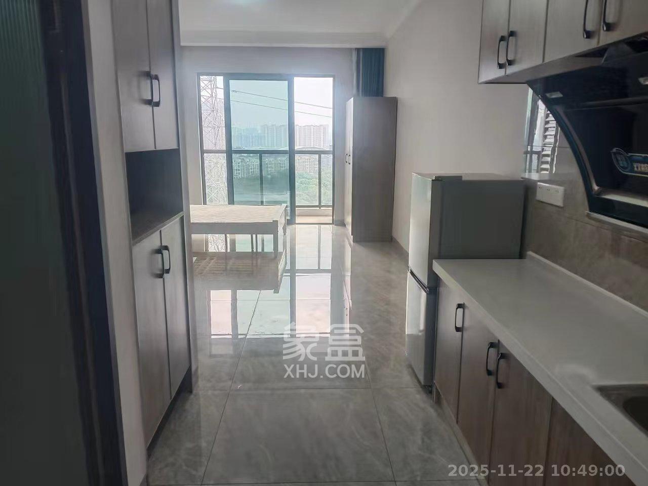 绿城高尔夫小镇  1室1厅1卫    1300.0元/月室内图