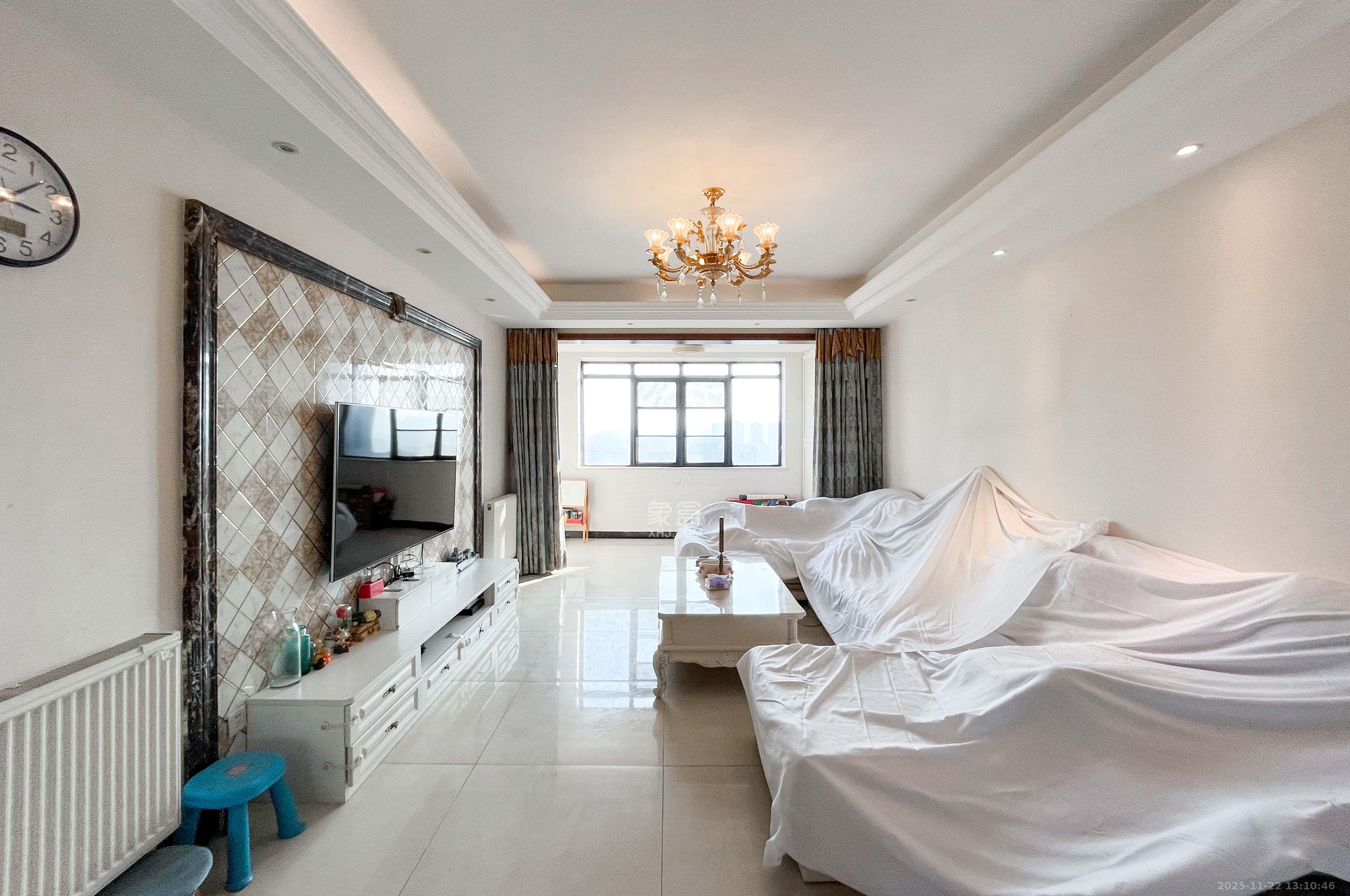 中央美郡  3室2厅2卫    178.0万