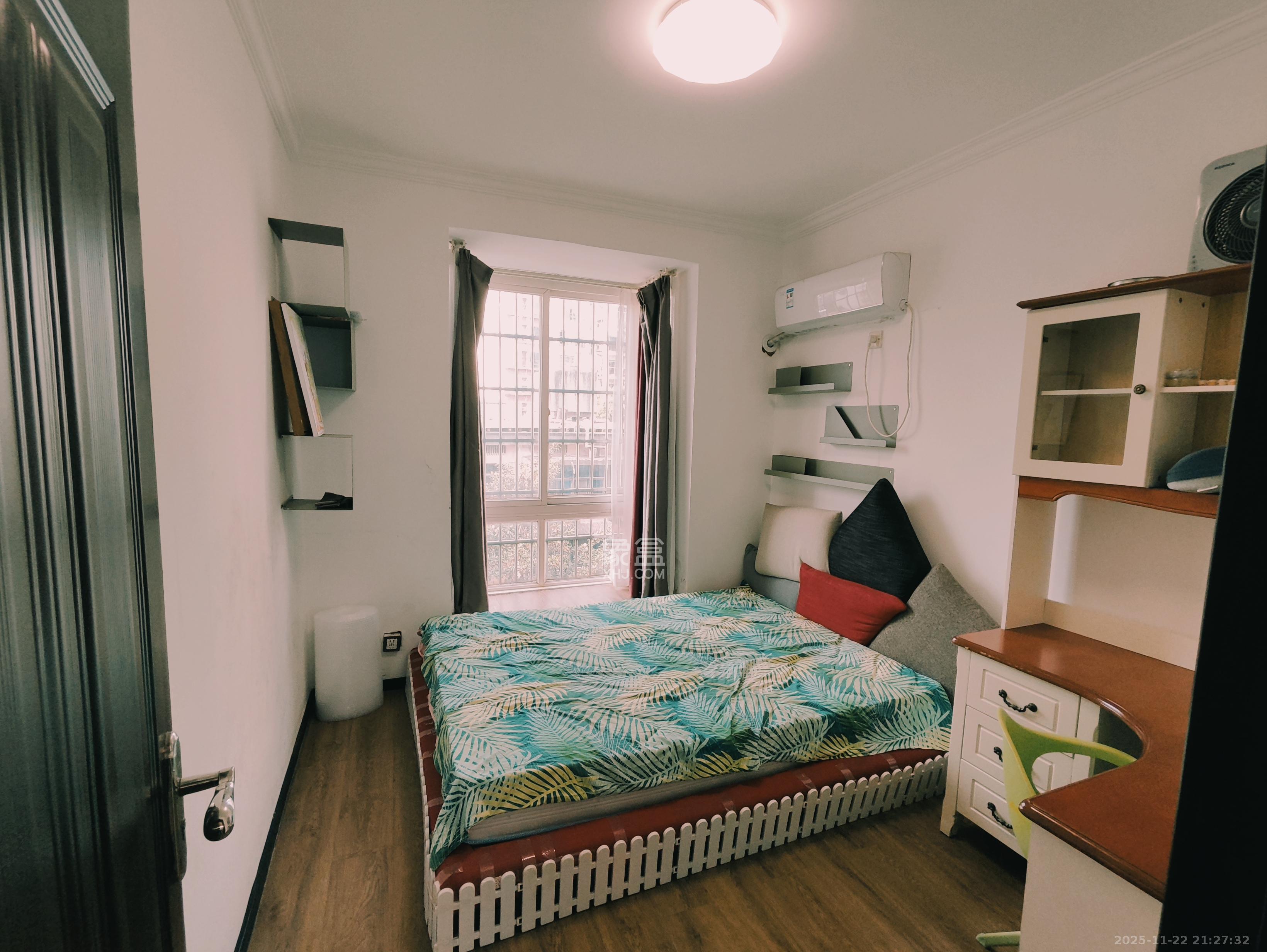 海华嘉园  2室2厅1卫    3000.0元/月室内图