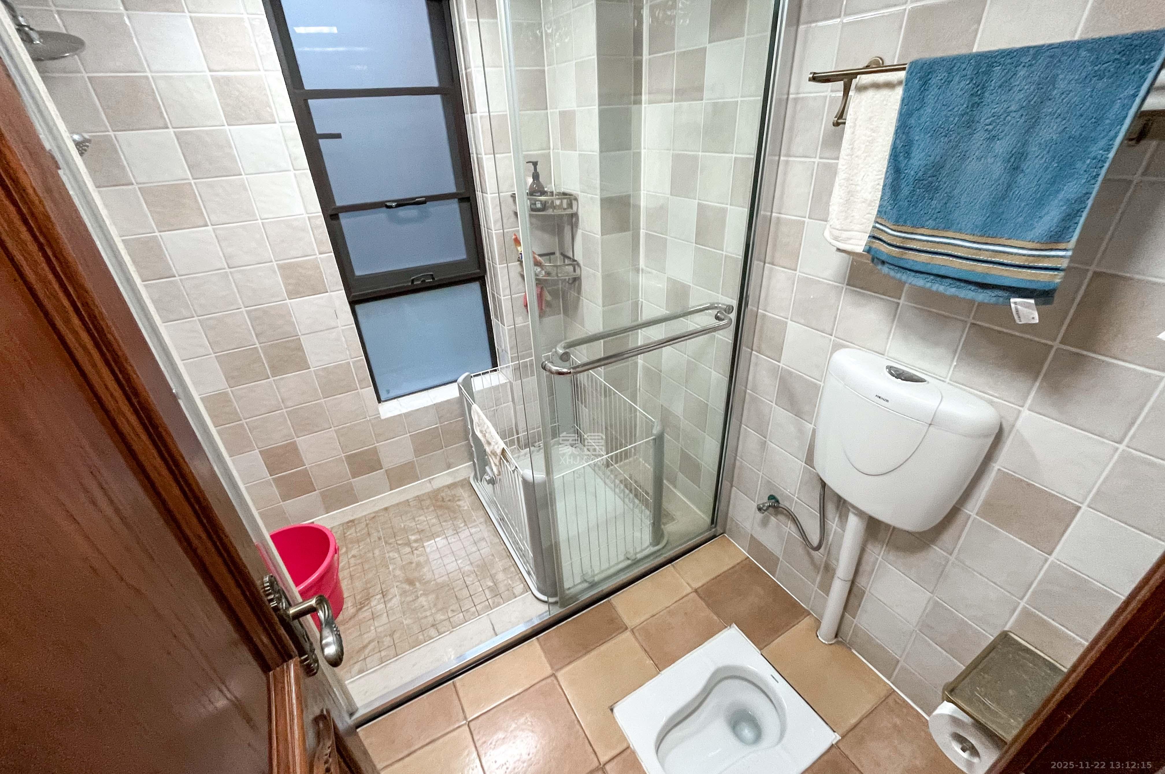 达美D6区 1室2厅2卫 300.0万 达美D6区 1室2厅2卫 300.0万卫生间