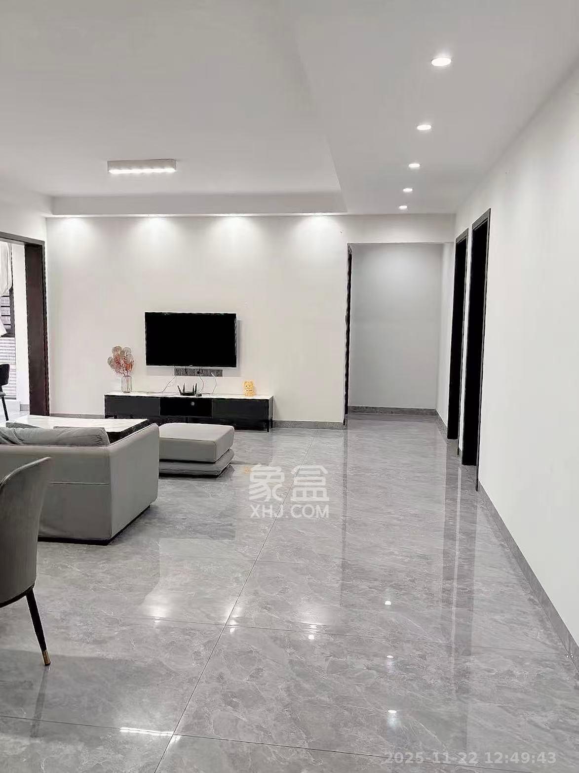 保利城（中航城国际社区、郡原美村）  4室2厅2卫    2600.0元/月室内图1