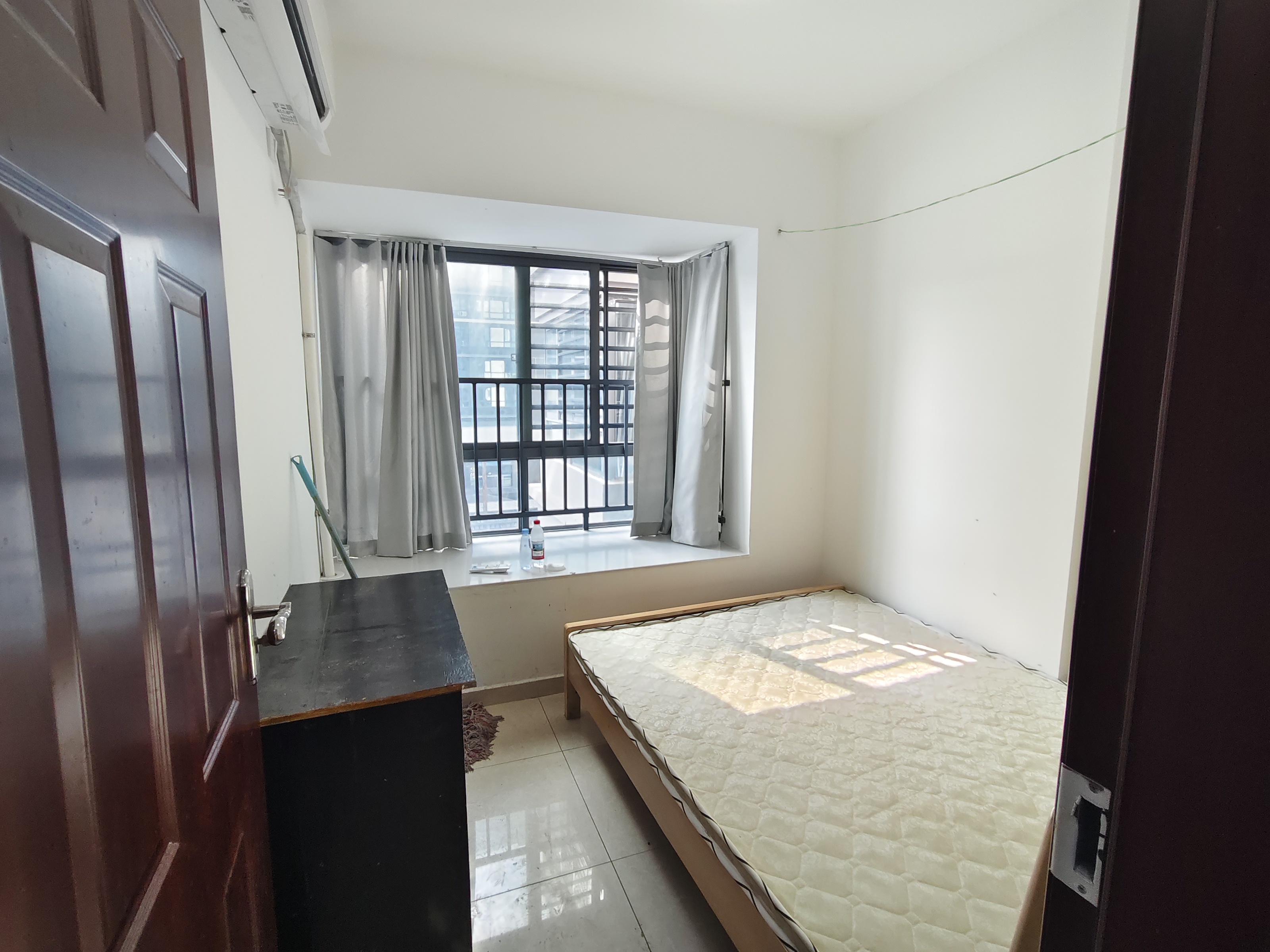 坡巷雅苑 3室2厅1卫 2600.0元/月 坡巷雅苑 3室2厅1卫 2600.0元/月室内图