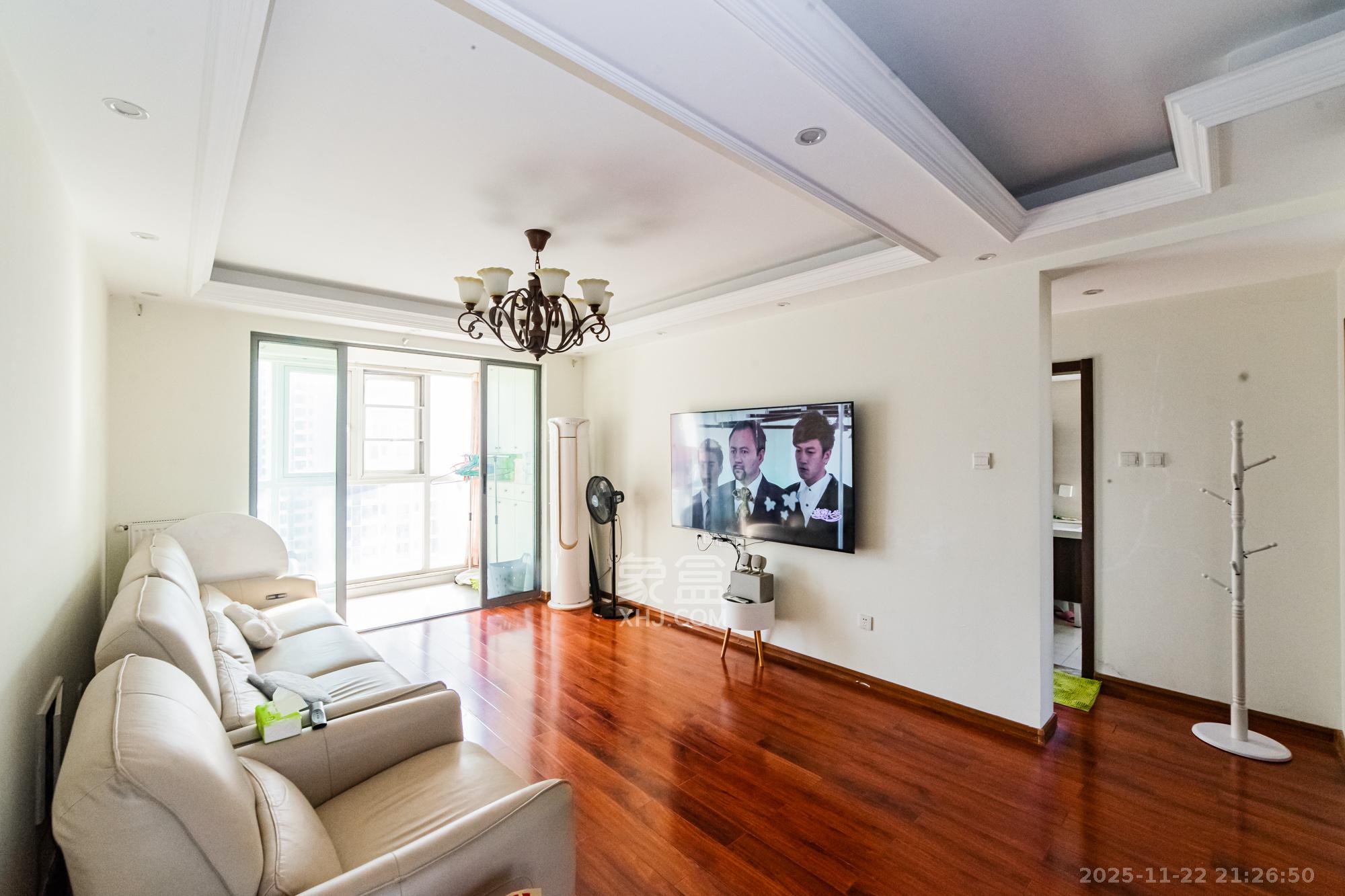 龙湾1号公馆 3室2厅1卫 95.0万 龙湾1号公馆 3室2厅1卫 95.0万客厅