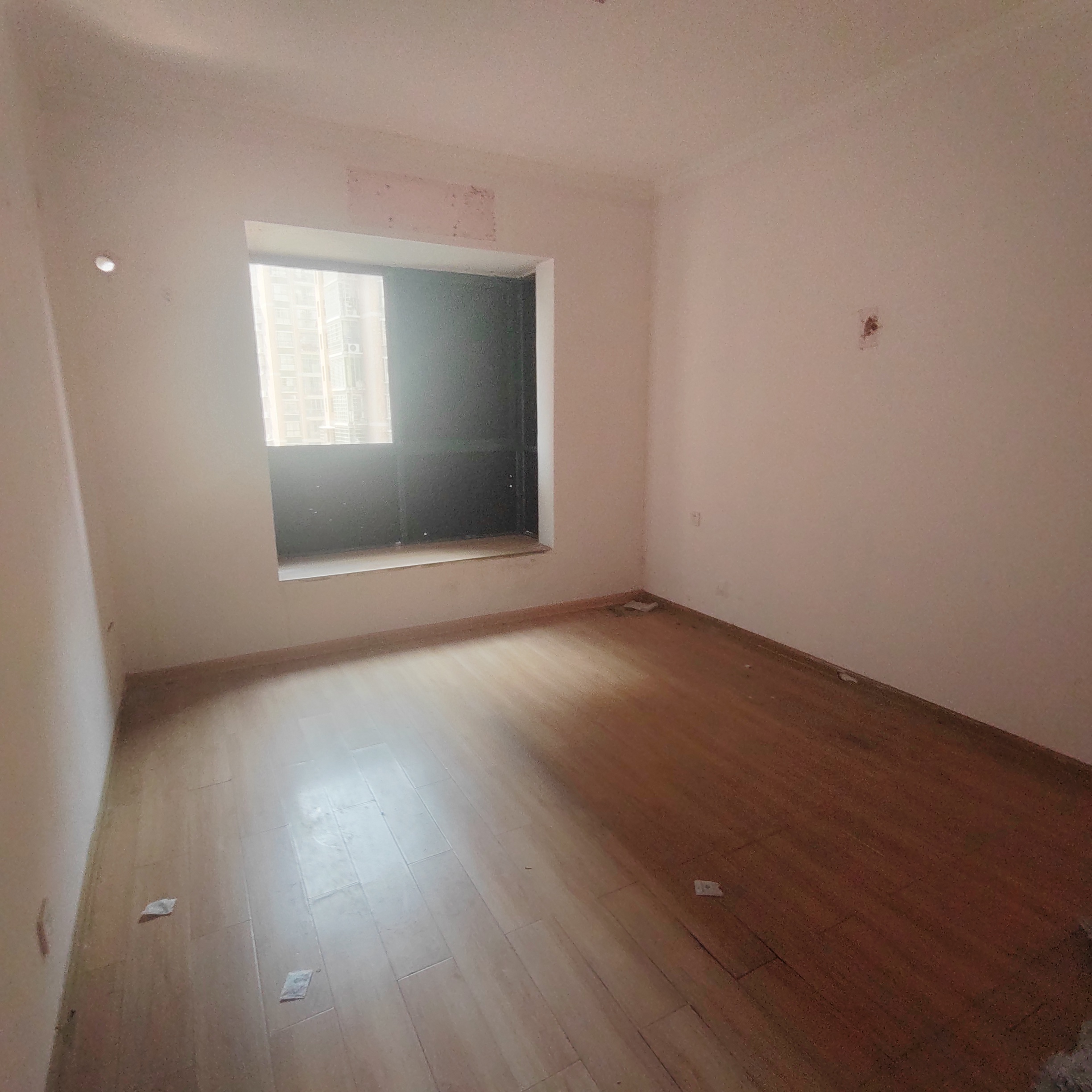 龙江明珠(龙江花苑)  3室2厅1卫    45.6万