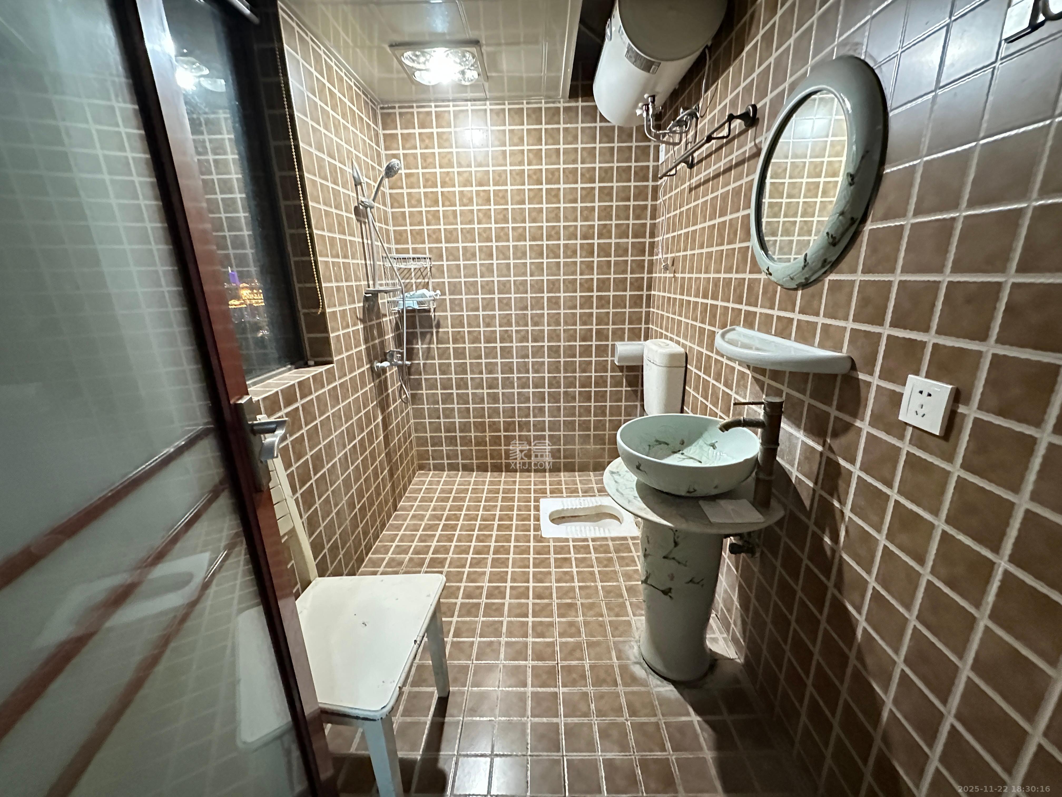 金域南外滩（望江佳园）  4室2厅2卫    4000.0元/月室内图