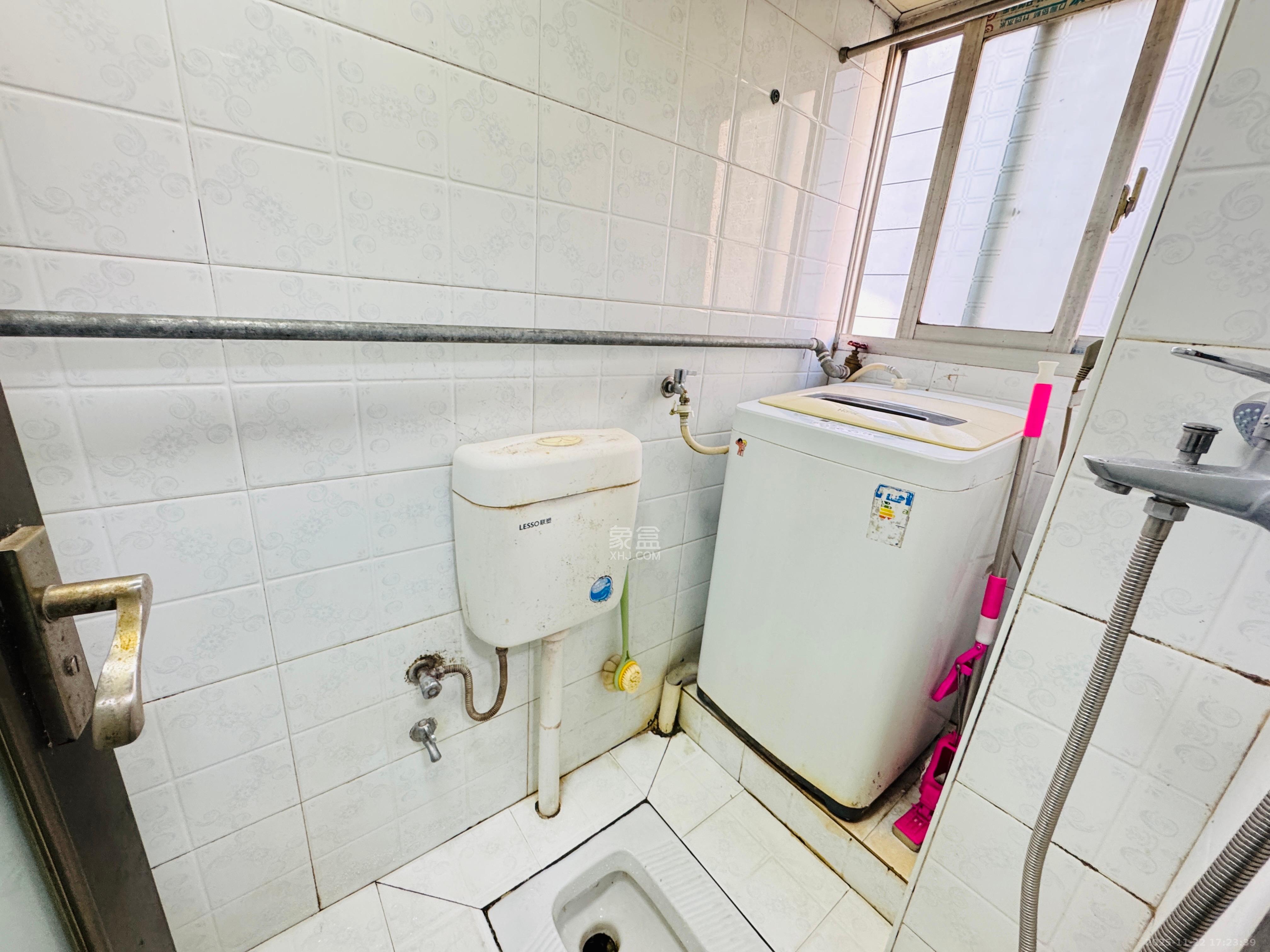 青山祠社区 1室1厅1卫 1400.0元/月 青山祠社区 1室1厅1卫 1400.0元/月室内图