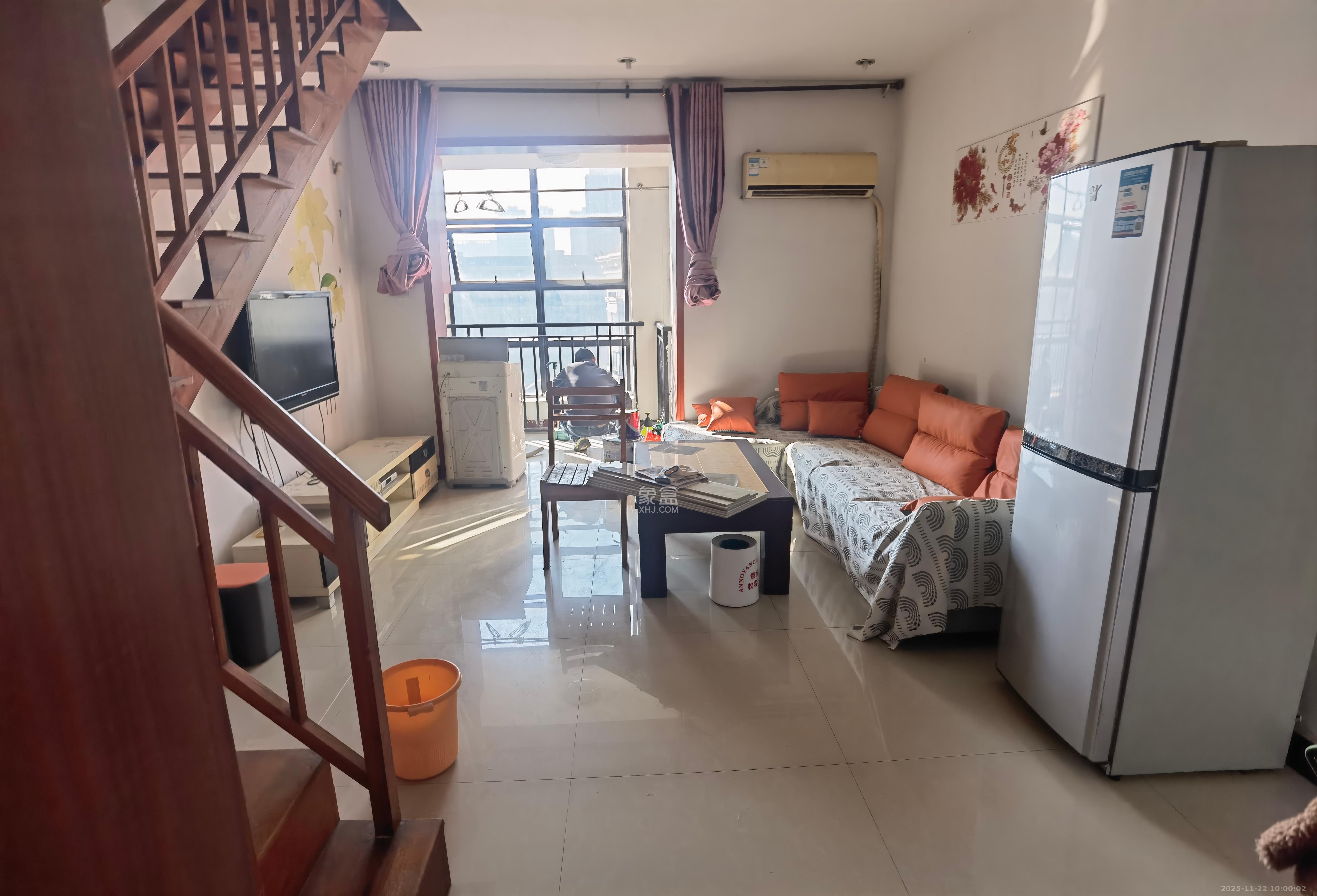 华润凤凰城一期 2室2厅1卫 1600.0元/月 华润凤凰城一期 2室2厅1卫 1600.0元/月室内图