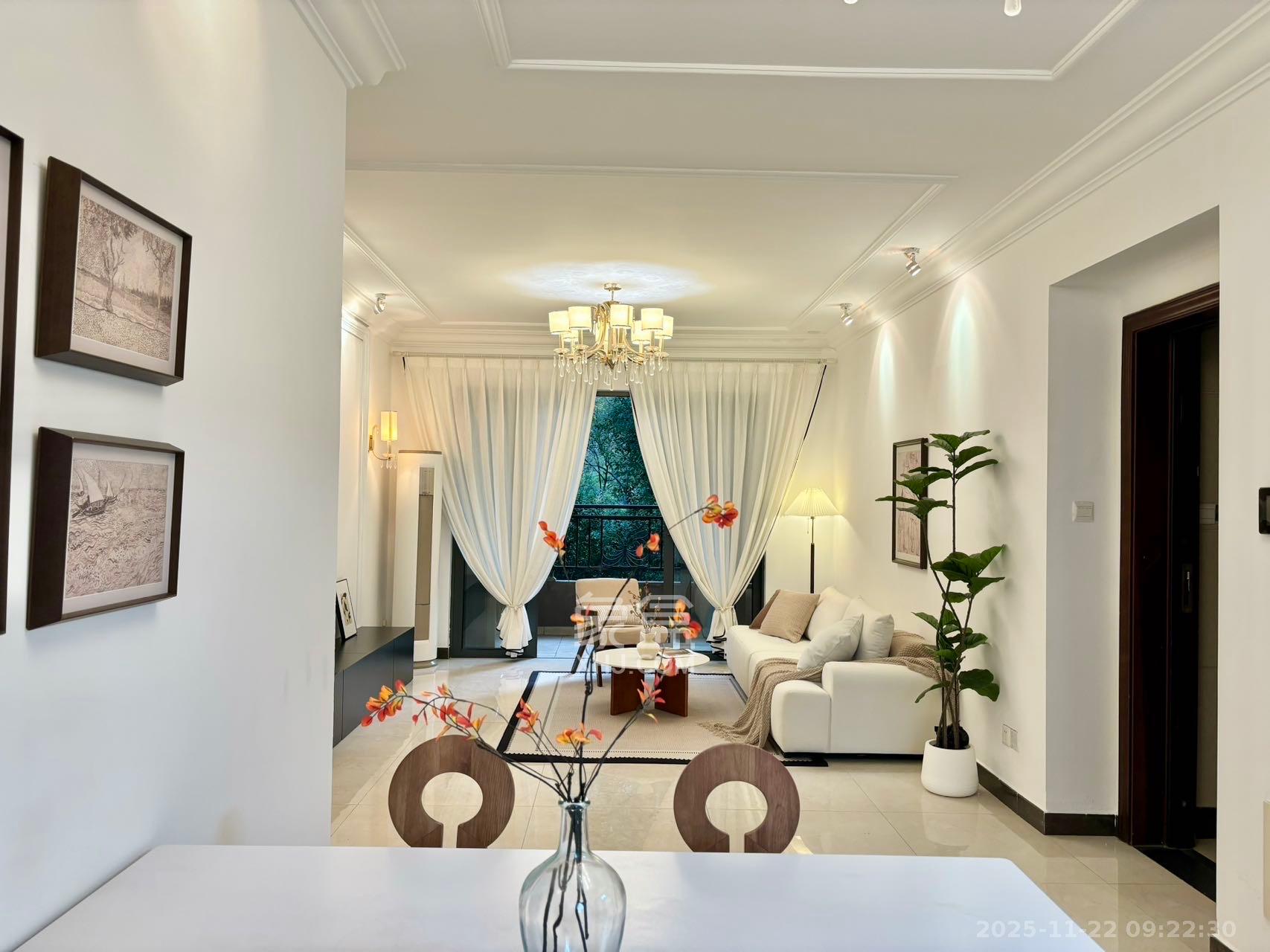 恒大江湾  3室2厅2卫    3180.0元/月室内图