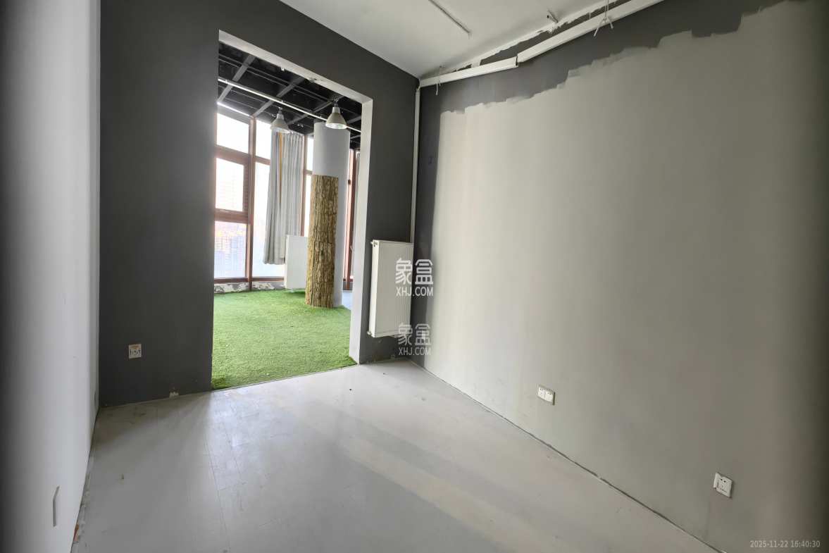 湘江世纪城富湾国际 4室2厅2卫 11000.0元/月 湘江世纪城富湾国际 4室2厅2卫 11000.0元/月室内图