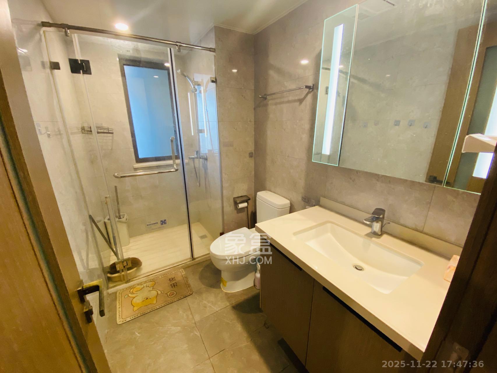 龙湖铂金中心(龙湖春江郦城) 3室2厅2卫 4500.0元/月 龙湖铂金中心(龙湖春江郦城) 3室2厅2卫 4500.0元/月室内图