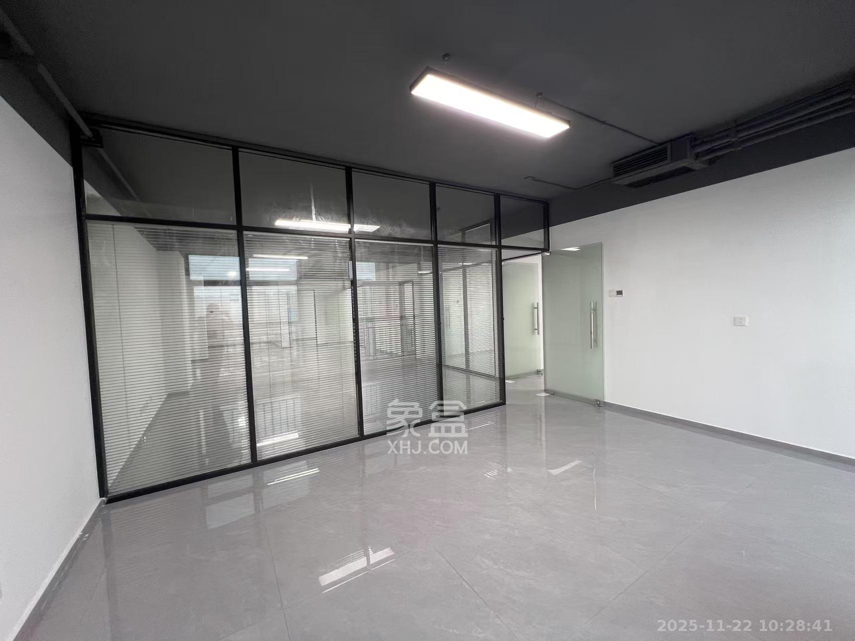 和悦城(蟠龙景苑) 1室1厅1卫 5600.0元/月 和悦城(蟠龙景苑) 1室1厅1卫 5600.0元/月室内图