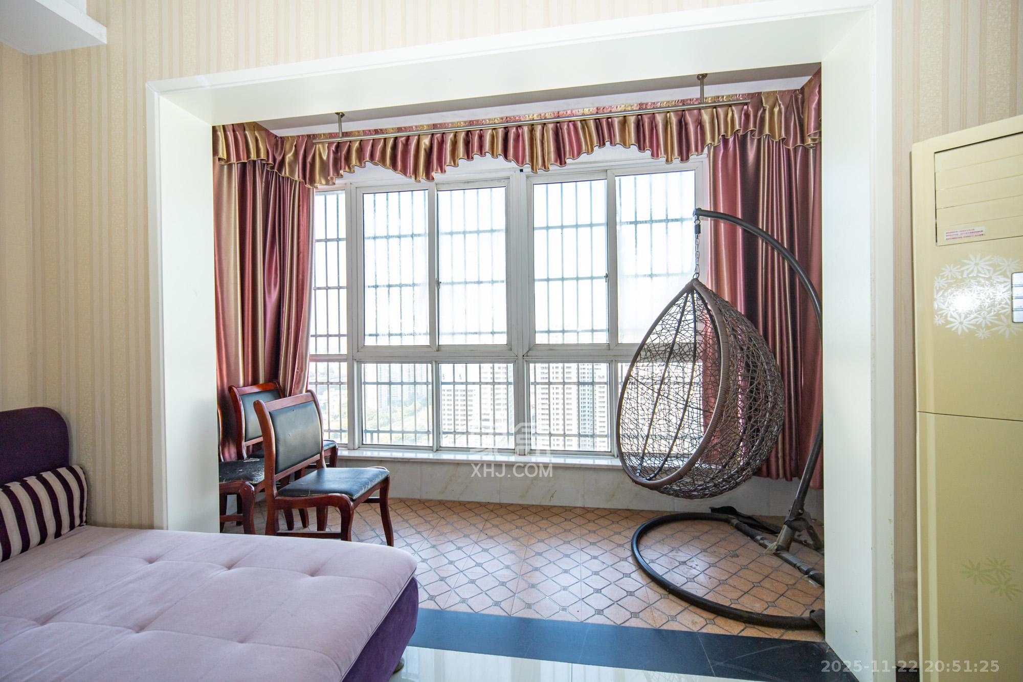 时代星城 3室2厅2卫 82.0万 时代星城 3室2厅2卫 82.0万阳台