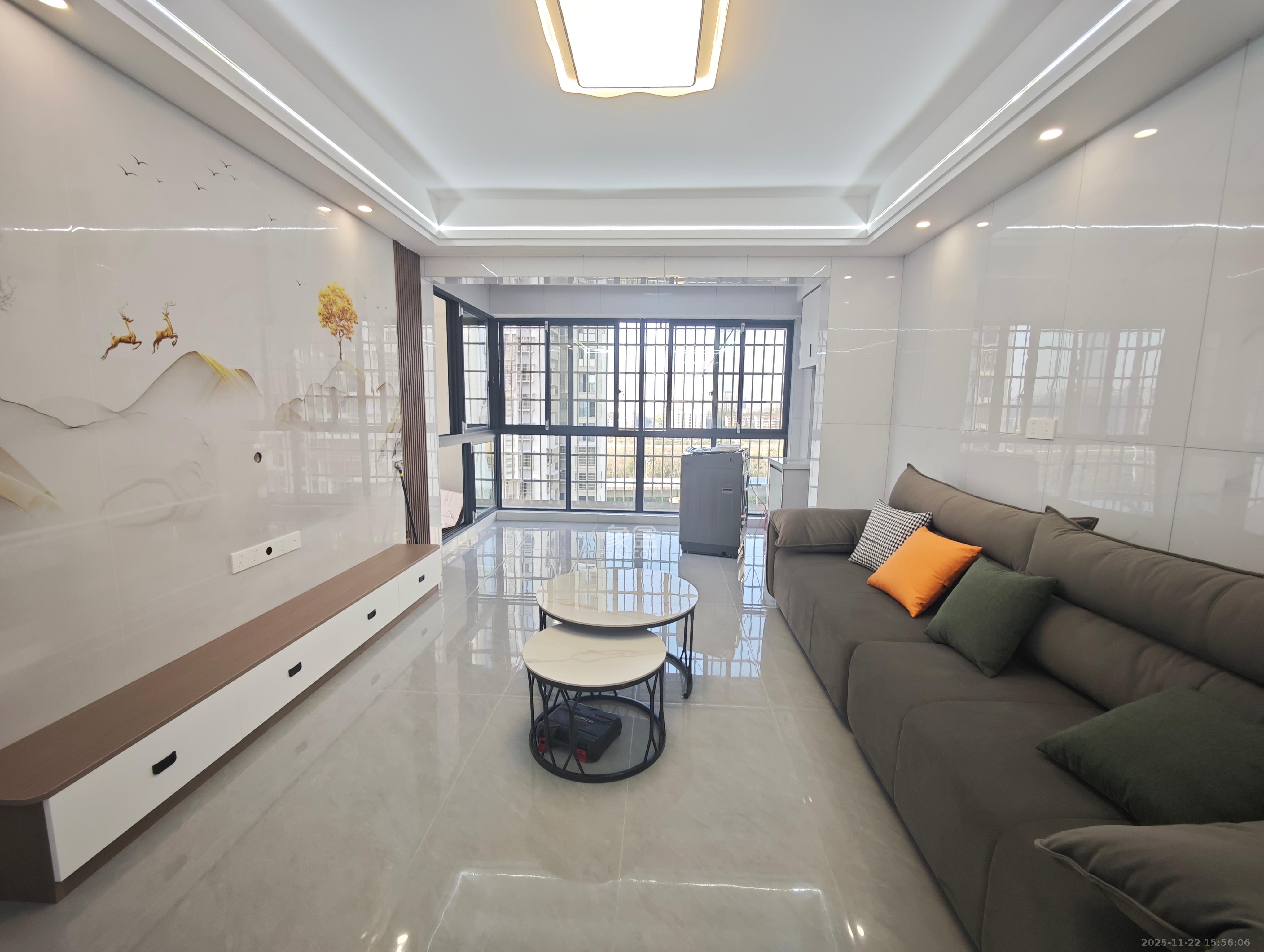 和景家园二期  3室2厅1卫    1800.0元/月