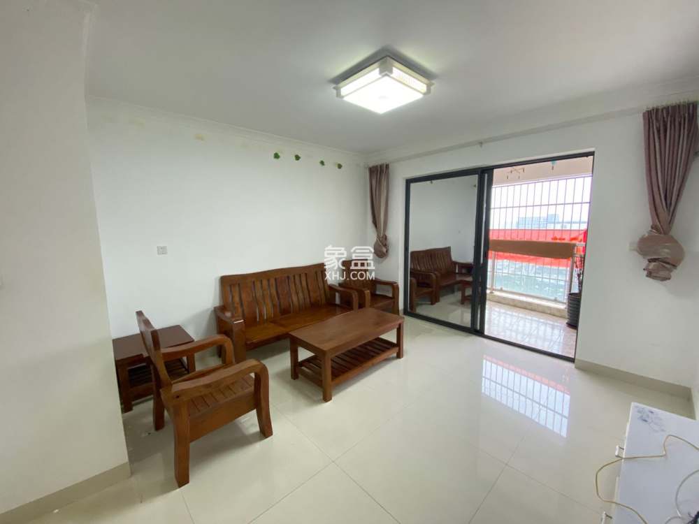 国兴城（C区）  2室2厅1卫    2700.0元/月