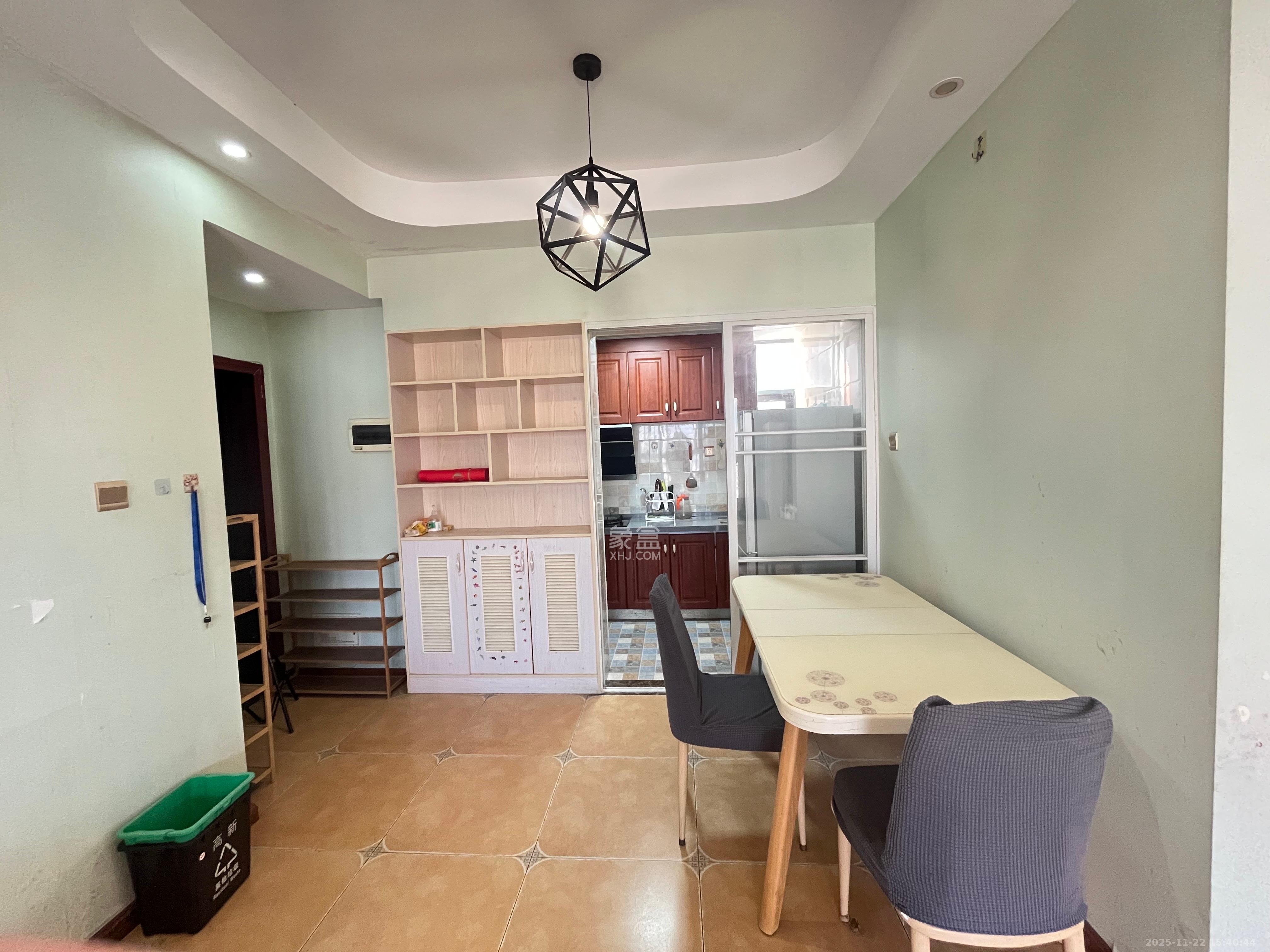 麓谷公馆(涉外国际公馆) 3室2厅1卫 2200.0元/月 麓谷公馆(涉外国际公馆) 3室2厅1卫 2200.0元/月室内图