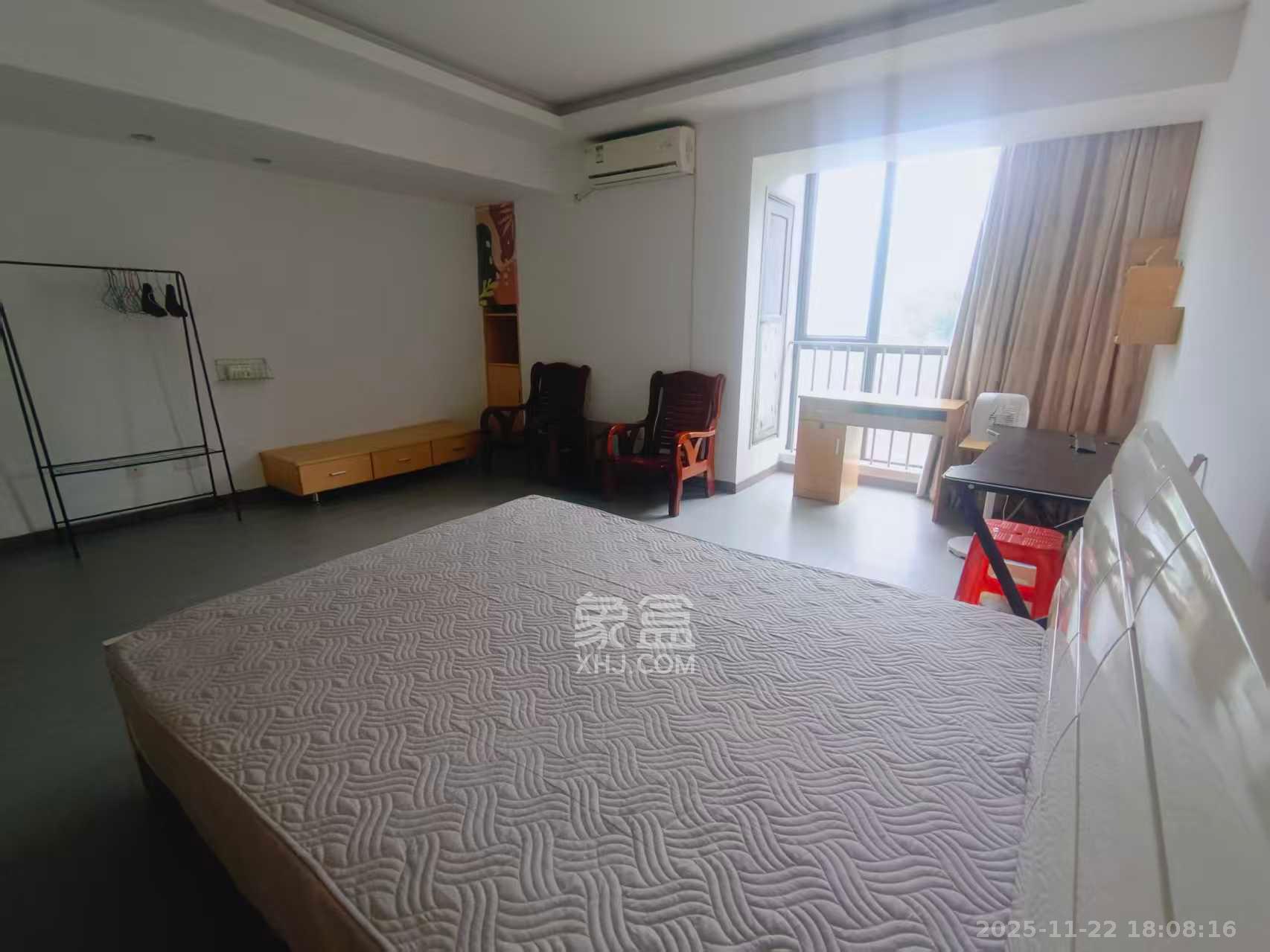 阳光100二期  1室1厅1卫    1300.0元/月室内图