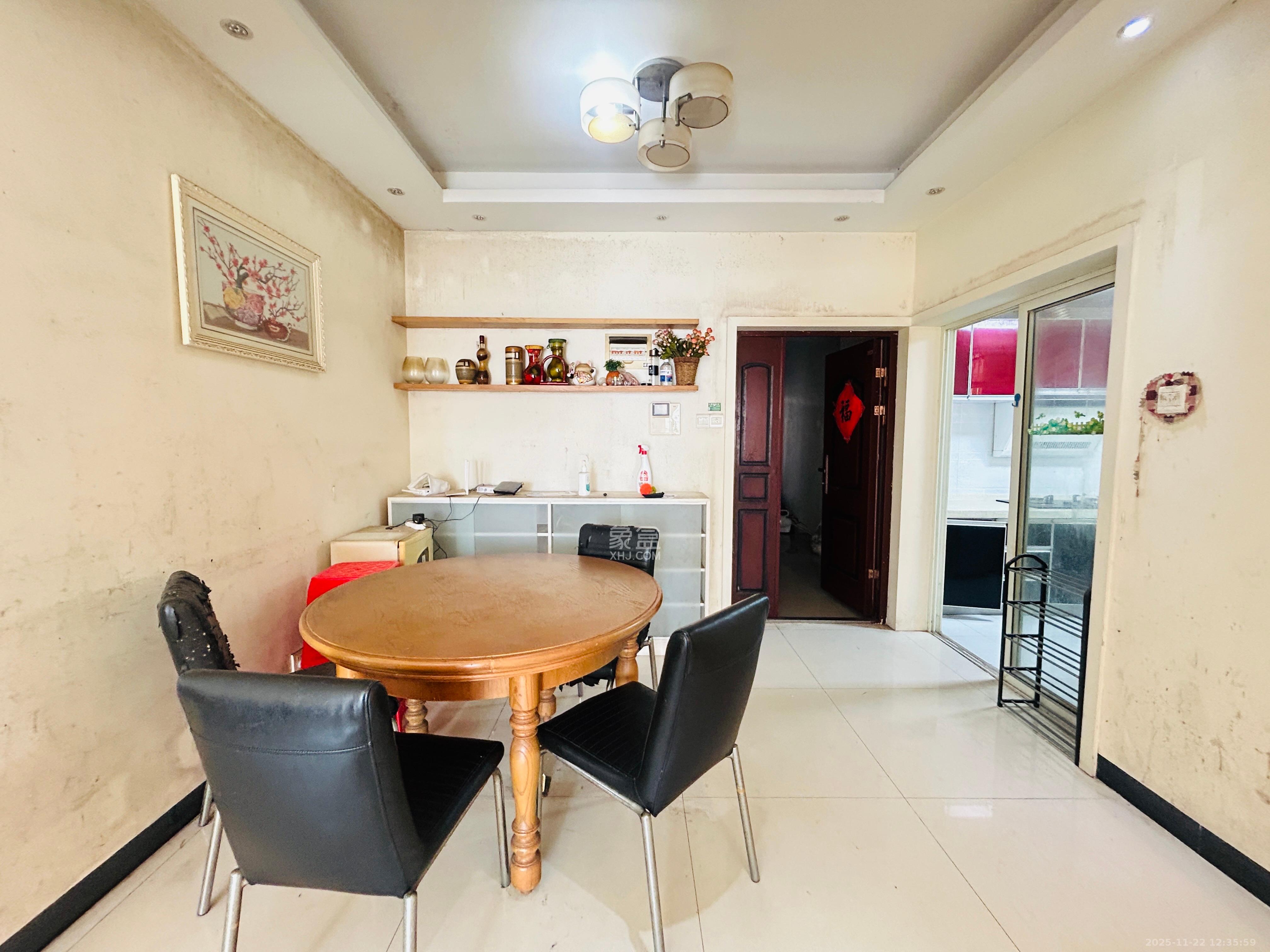 中房F联邦  3室2厅1卫    2700.0元/月室内图