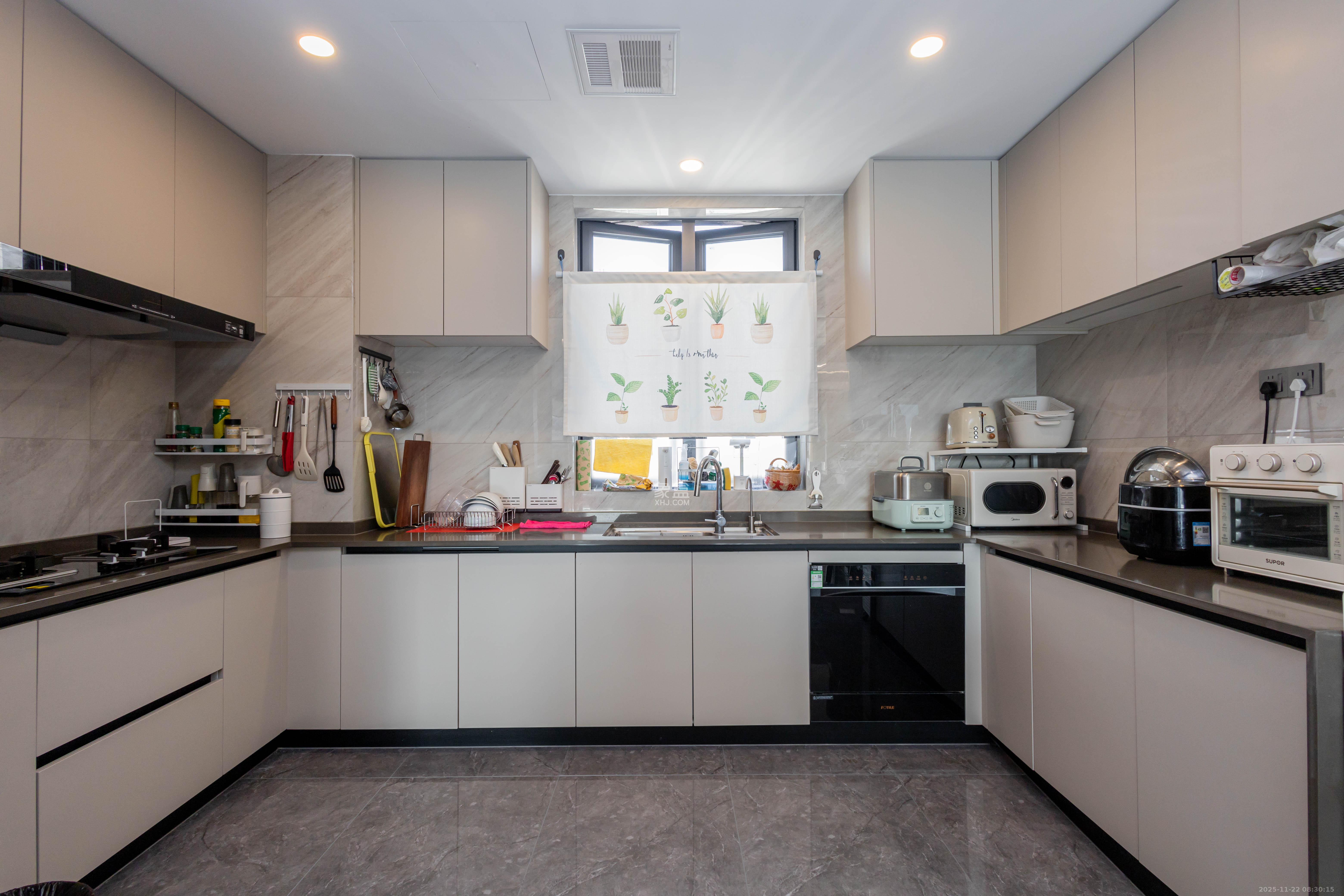 龙湖天璞 4室2厅2卫 8800.0元/月 龙湖天璞 4室2厅2卫 8800.0元/月室内图