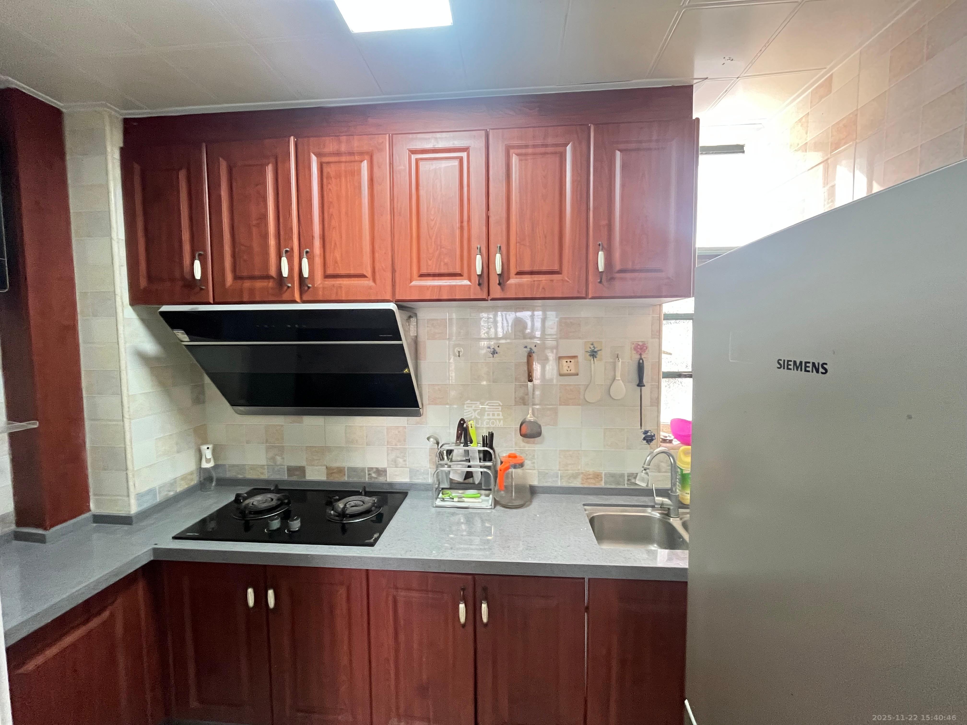 麓谷公馆(涉外国际公馆) 3室2厅1卫 2200.0元/月 麓谷公馆(涉外国际公馆) 3室2厅1卫 2200.0元/月室内图