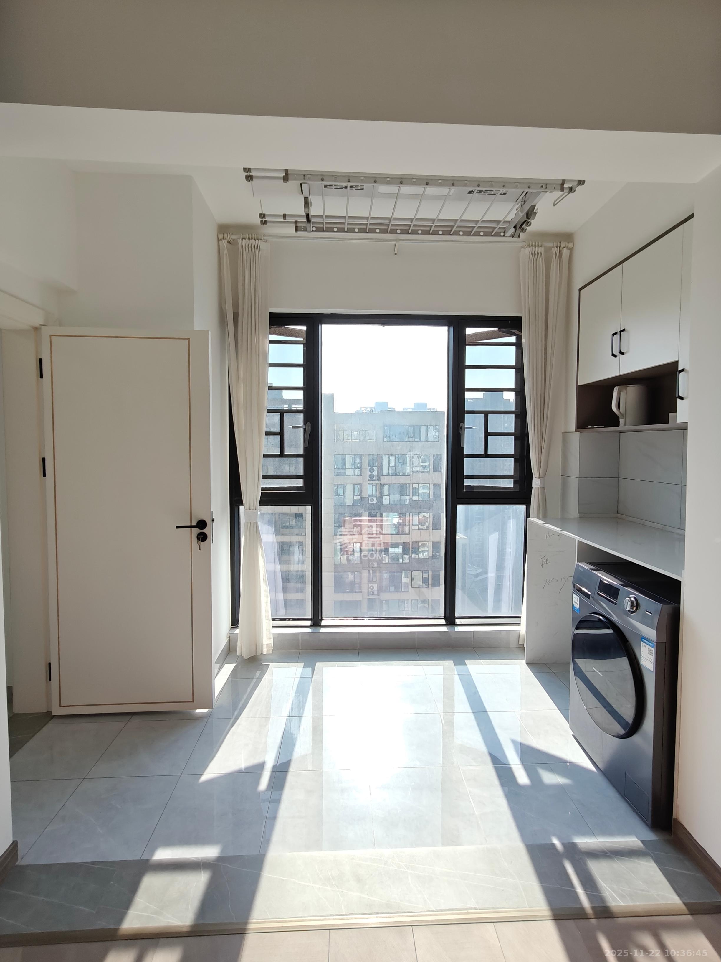 润和湘江天地C区 4室2厅2卫 2600.0元/月 润和湘江天地C区 4室2厅2卫 2600.0元/月室内图