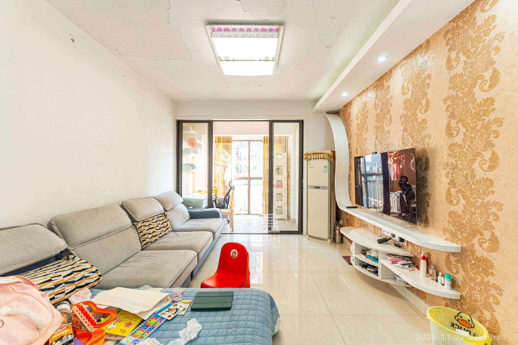 旭辉华庭  2室2厅1卫    42.0万