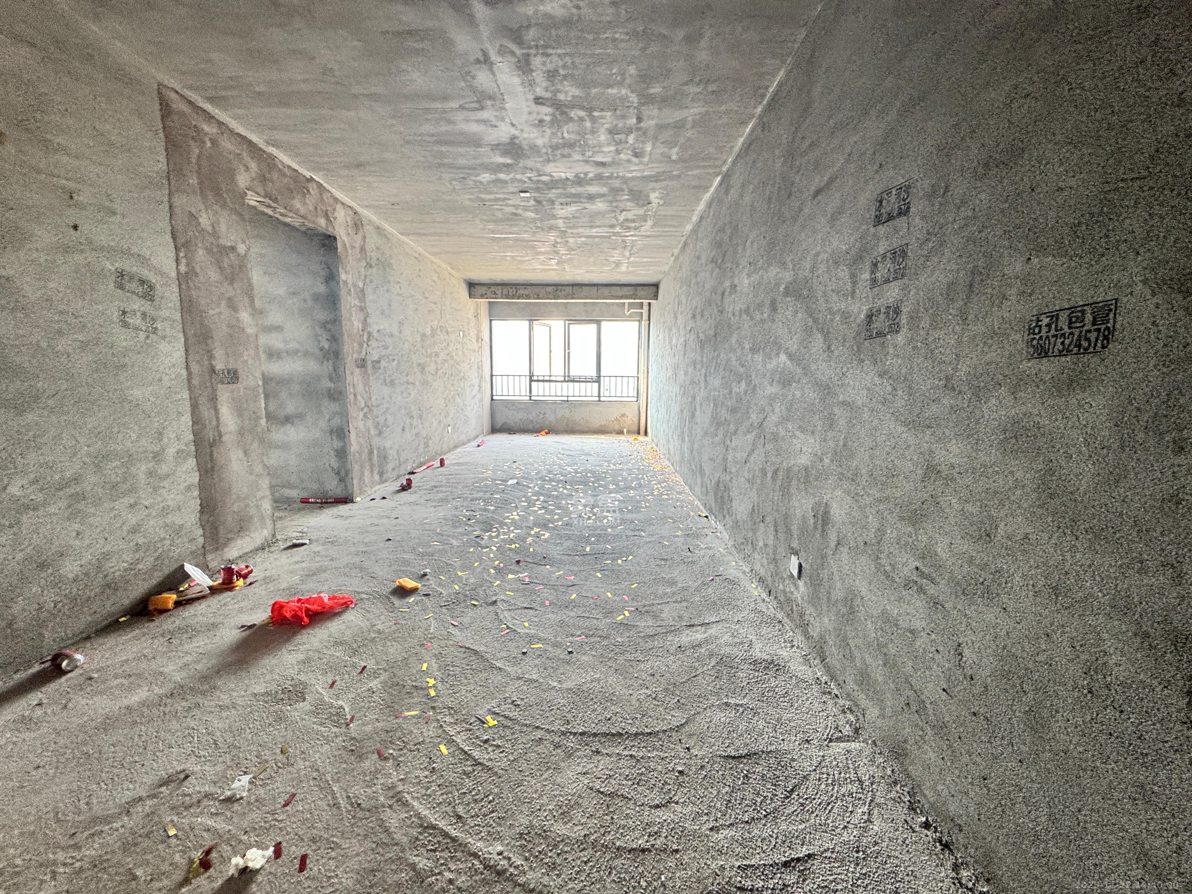 盘龙御康园  3室2厅2卫    40.0万