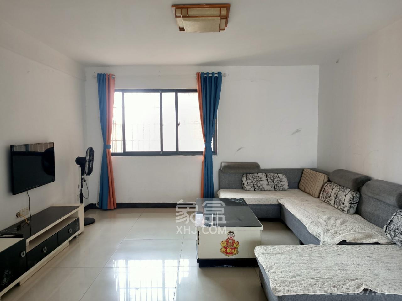 诚兴园  3室2厅2卫    2200.0元/月