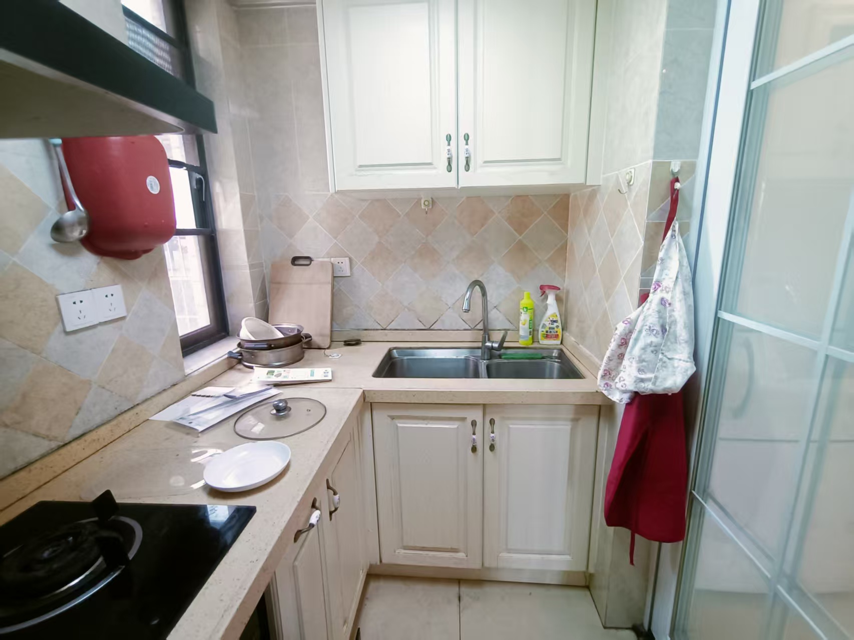 和信广场  2室1厅1卫    3000.0元/月室内图