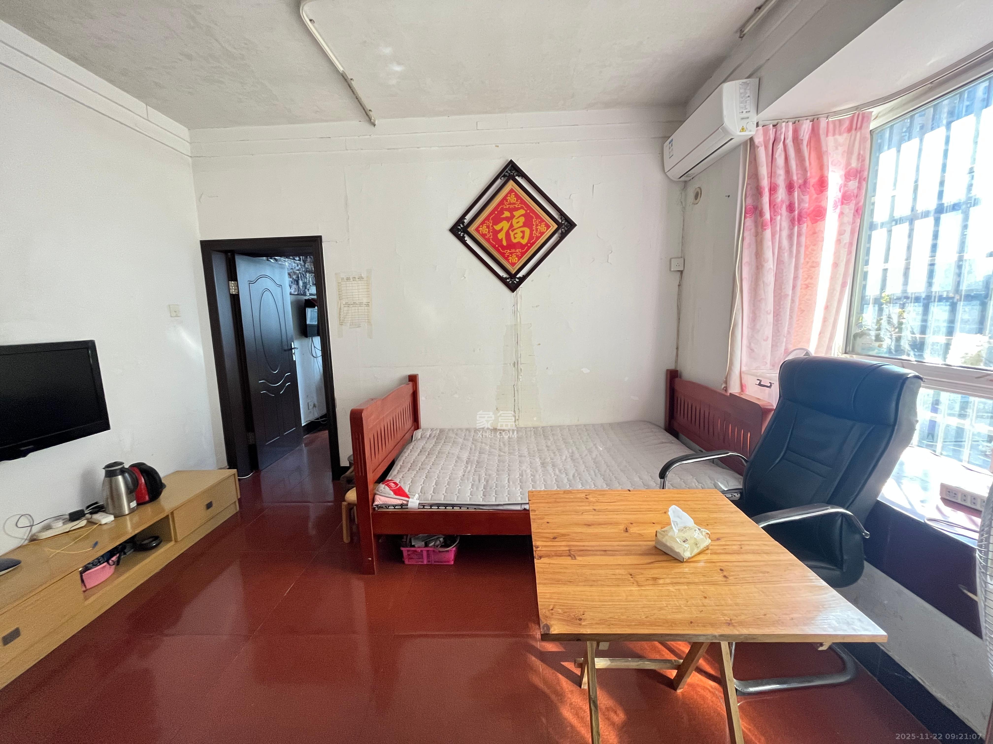 星语林名园  1室1厅1卫    1200.0元/月