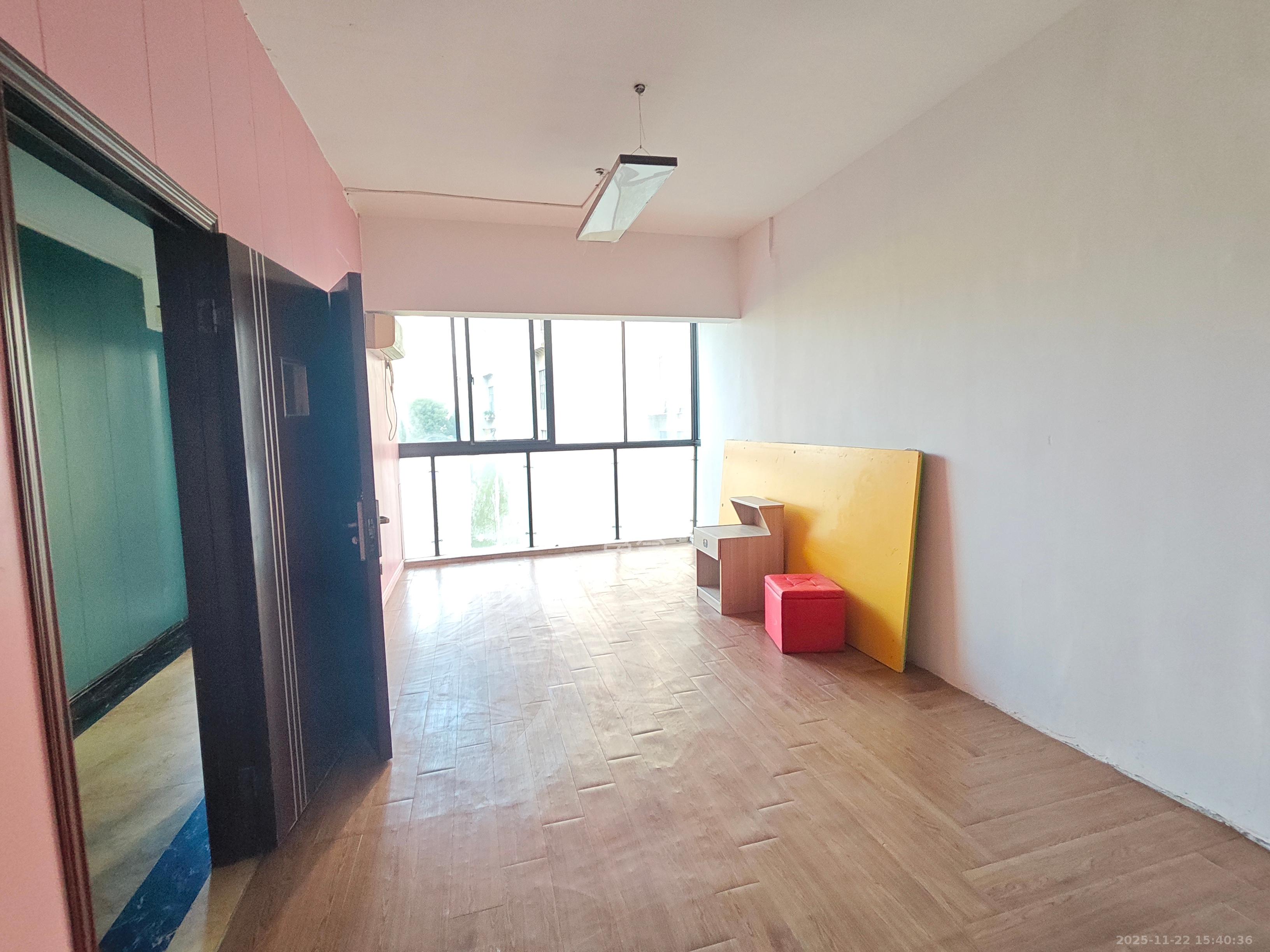 未来城科学家园  1室1厅1卫    4000.0元/月室内图