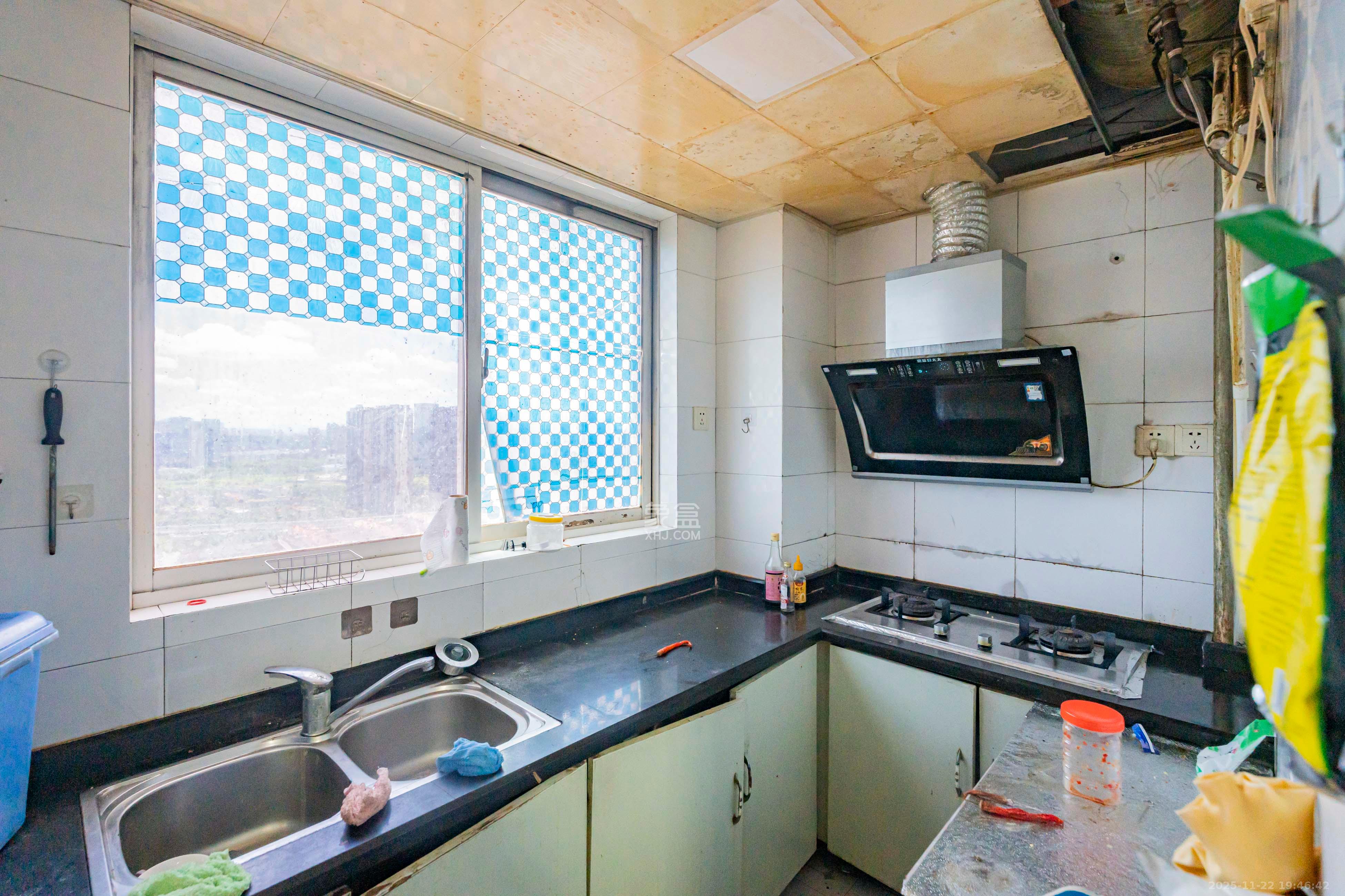 时代先锋 2室2厅1卫 2000.0元/月 时代先锋 2室2厅1卫 2000.0元/月室内图