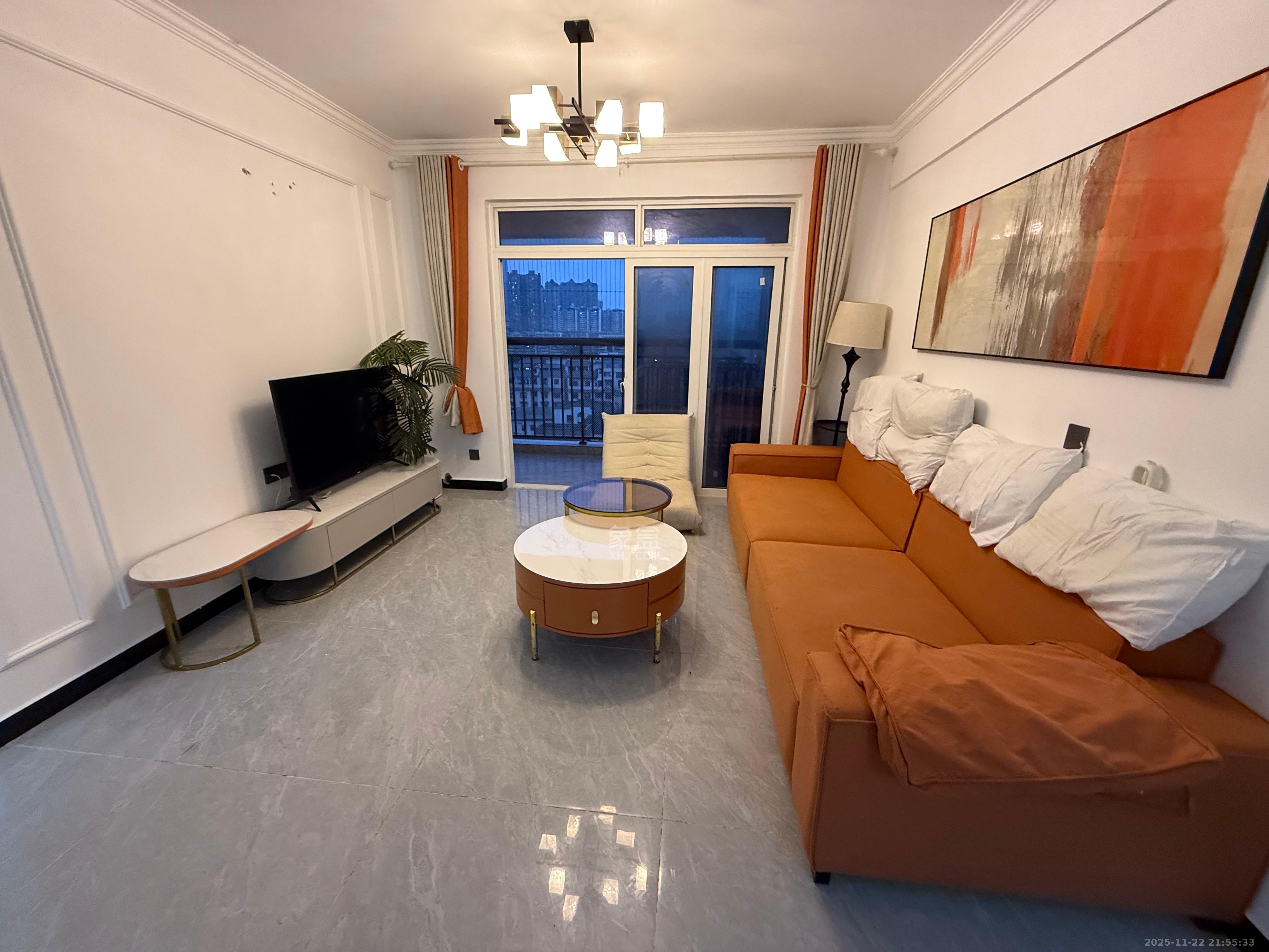 中城苑 3室2厅1卫 2600.0元/月 中城苑 3室2厅1卫 2600.0元/月室内图