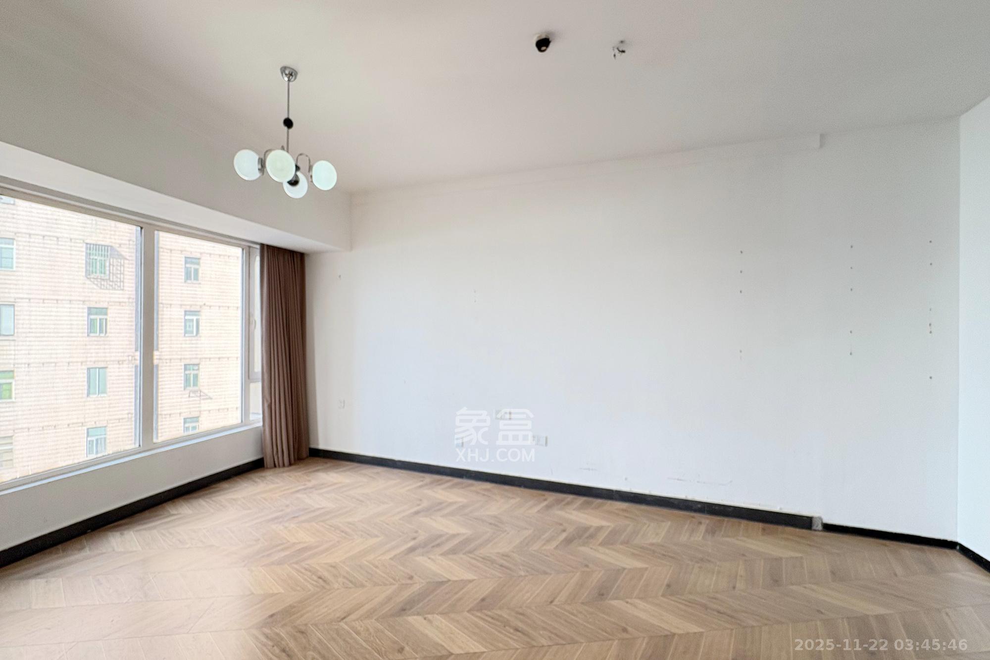 汀兰雅苑 1室1厅1卫 49.8万 汀兰雅苑 1室1厅1卫 49.8万客厅