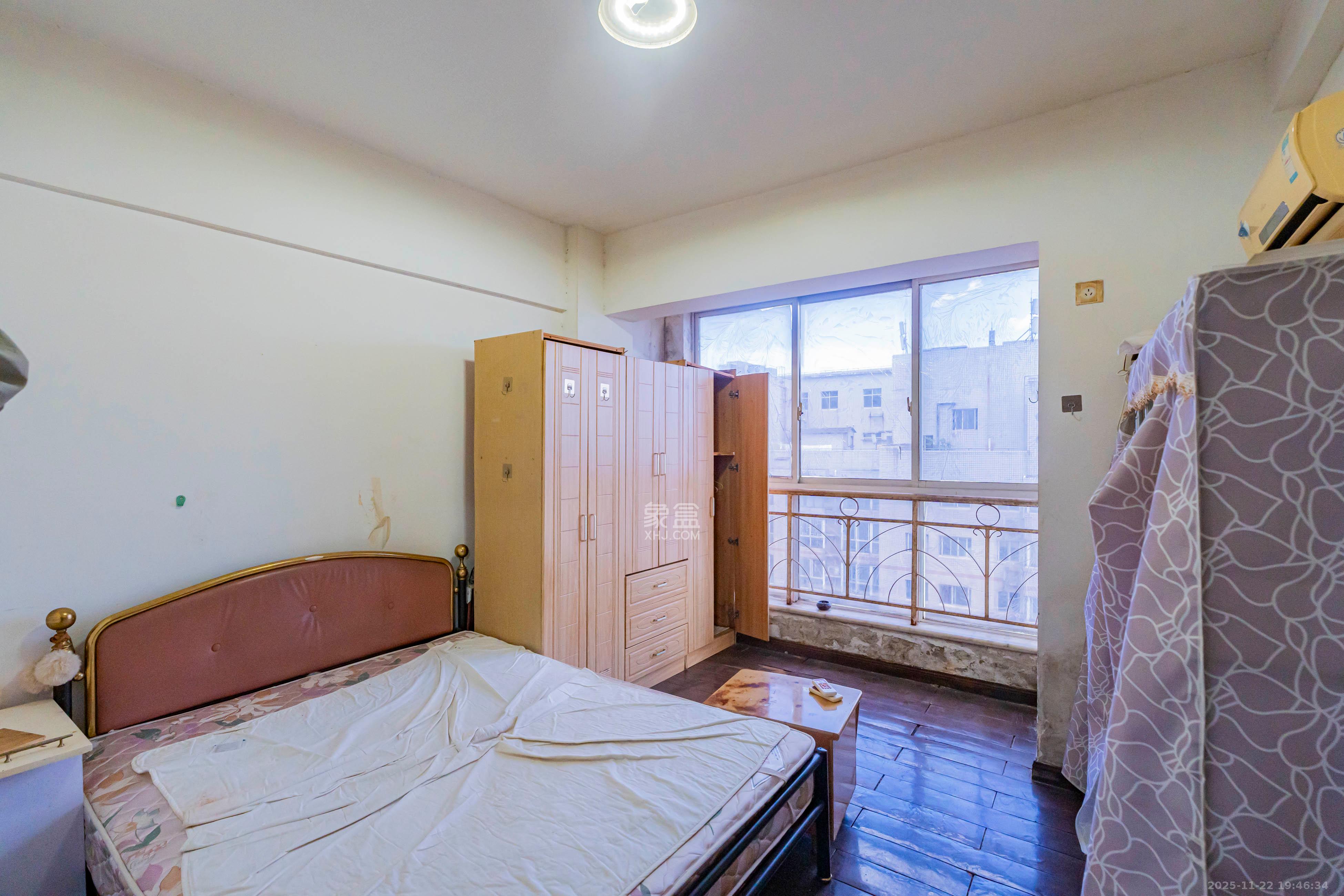 时代先锋 2室2厅1卫 2000.0元/月 时代先锋 2室2厅1卫 2000.0元/月室内图