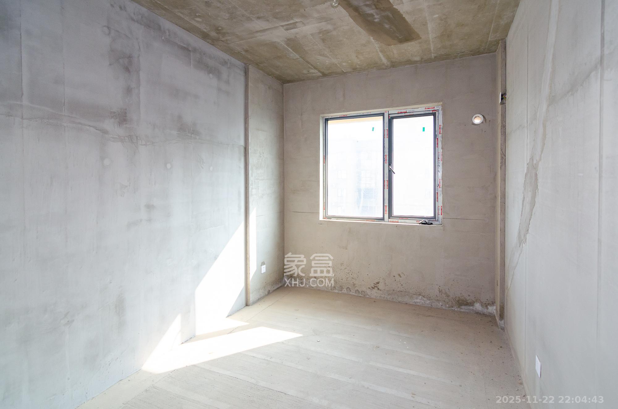 澳海澜庭  3室2厅1卫    58.0万卧室