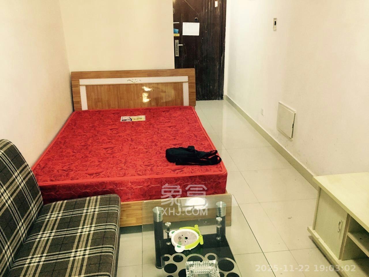 保利麓谷林语I区  1室1厅1卫    1300.0元/月室内图1