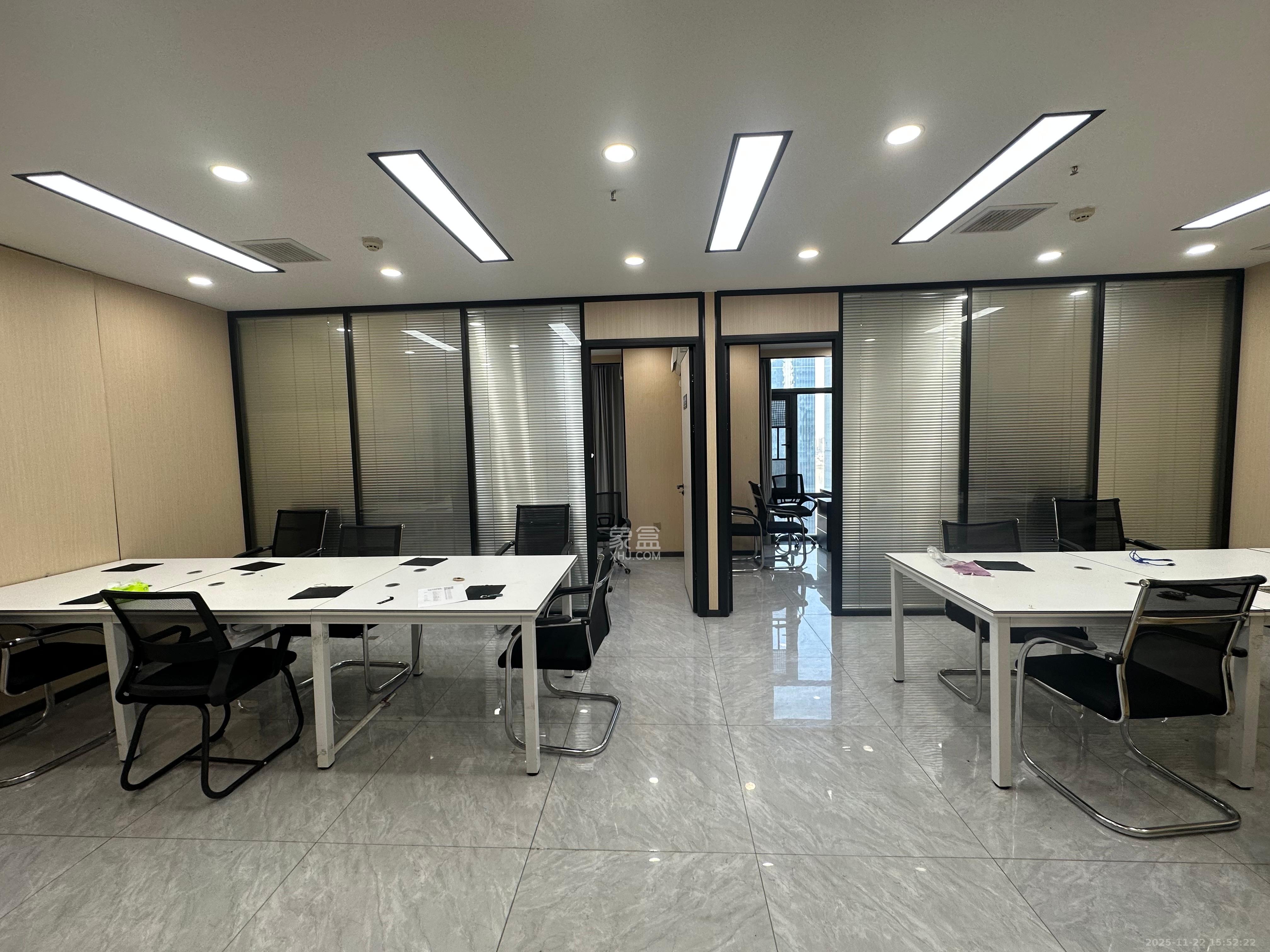 启迪协信中心  2室1厅1卫    6500.0元/月