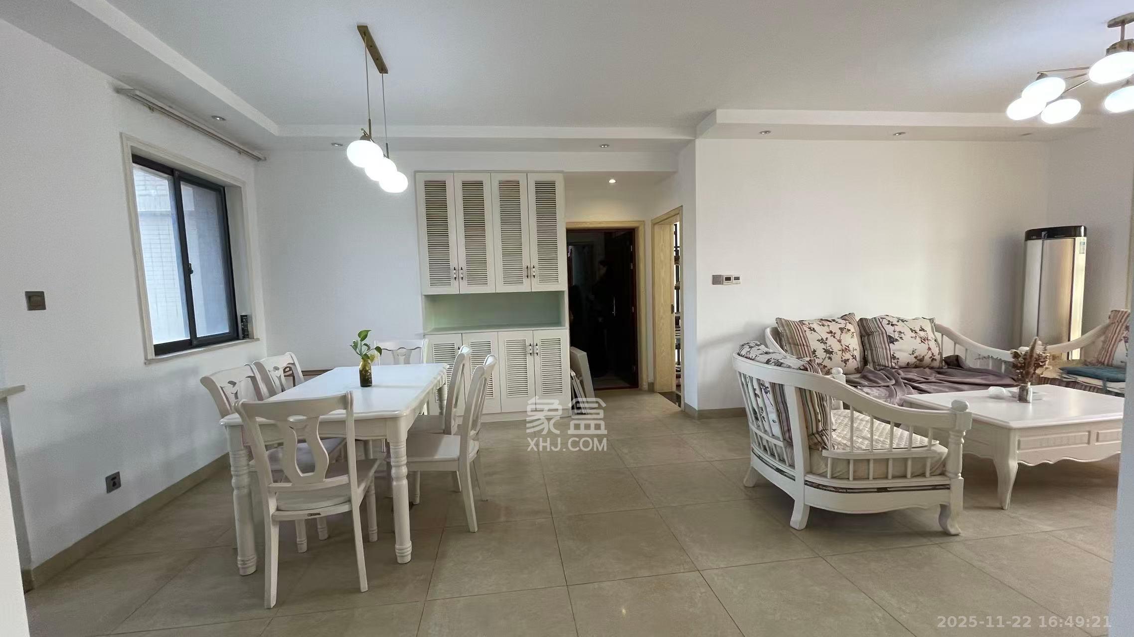 优山美地 1室2厅1卫 2800.0元/月 优山美地 1室2厅1卫 2800.0元/月室内图