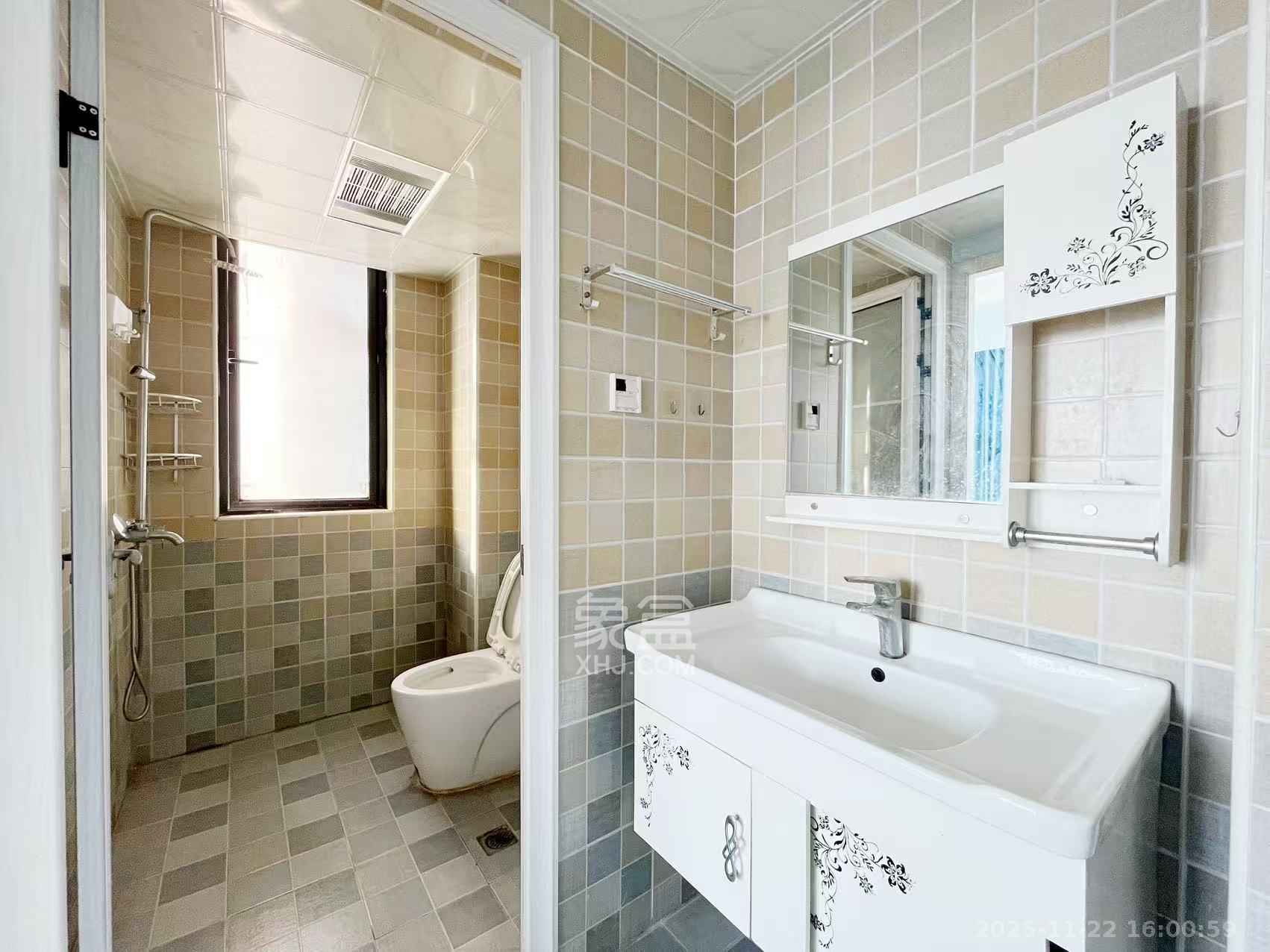 建发中央公园（建发美地）  3室1厅1卫    2600.0元/月室内图