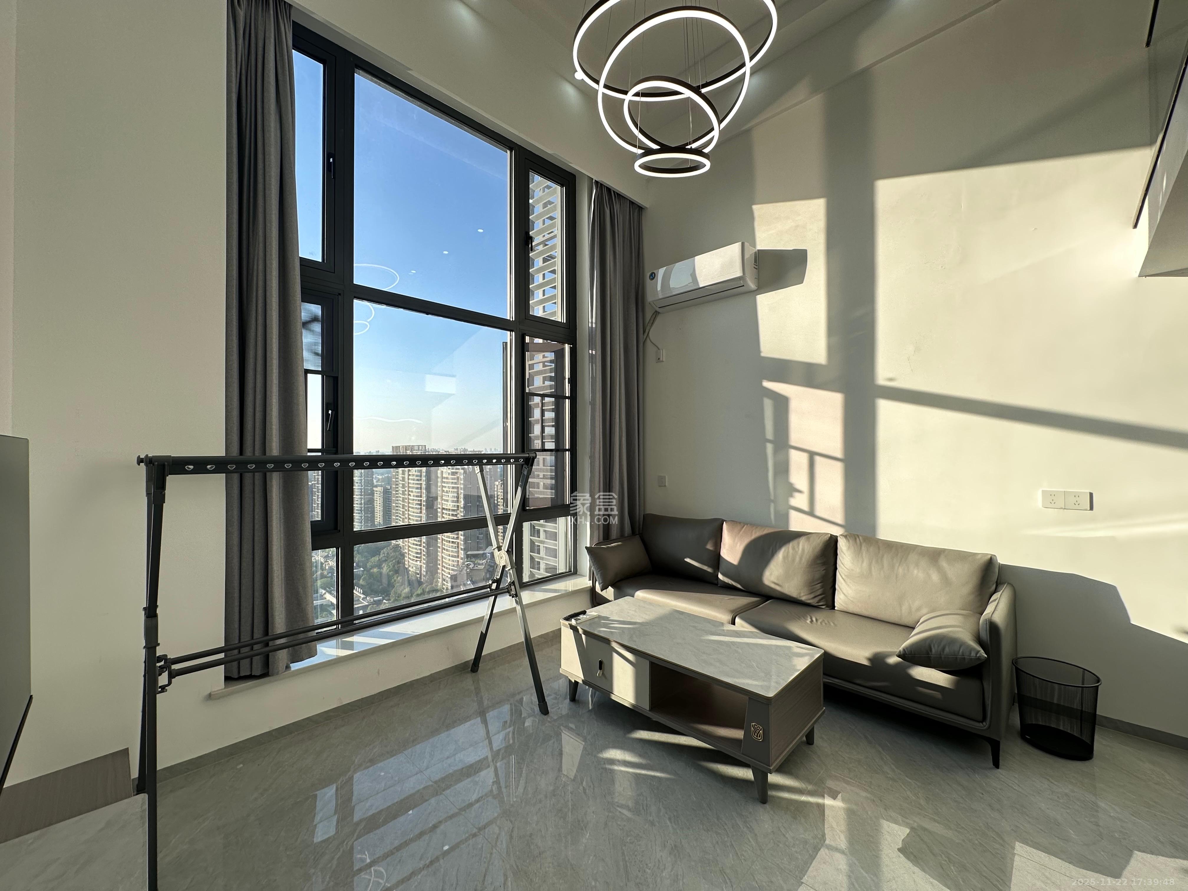 藏珑湖上公馆 1室1厅1卫 2800.0元/月 藏珑湖上公馆 1室1厅1卫 2800.0元/月室内图