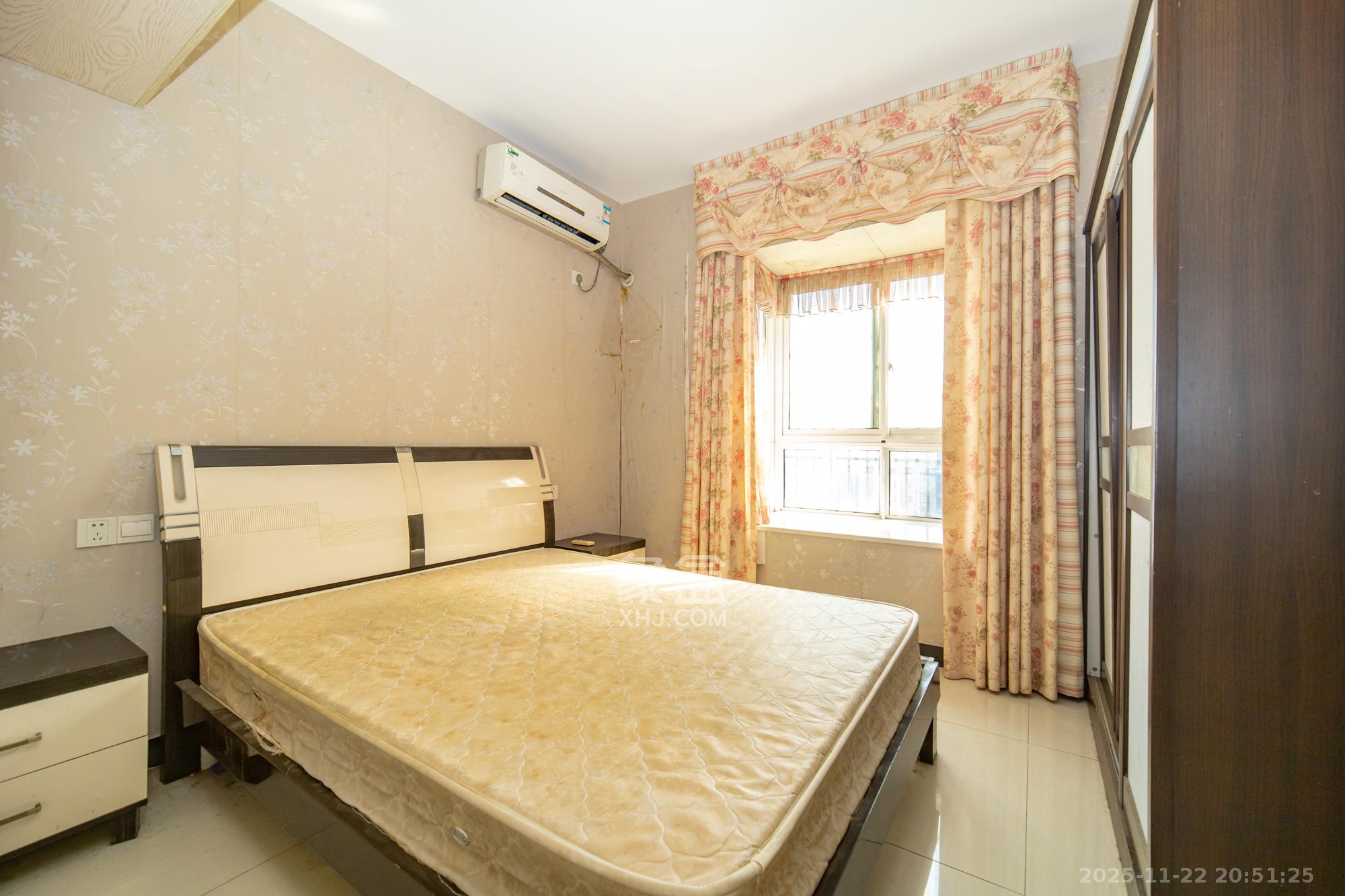 时代星城 3室2厅2卫 82.0万 时代星城 3室2厅2卫 82.0万卧室