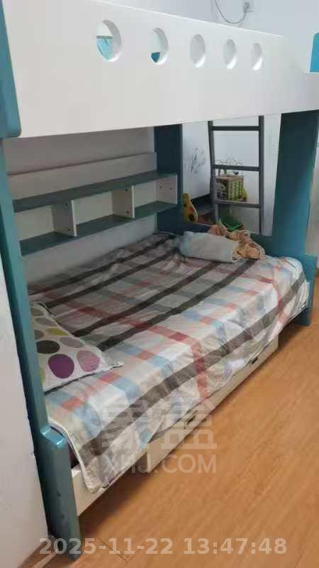 天泉一品  3室2厅2卫    1600.0元/月室内图