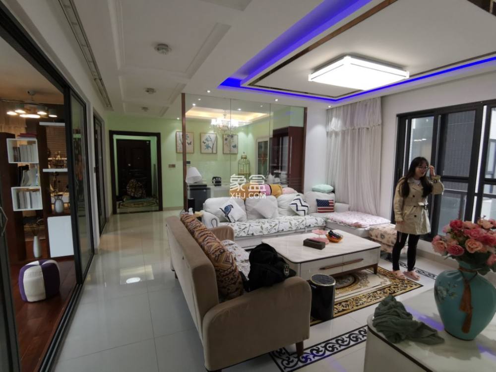 大华锦绣海岸一期 3室2厅2卫 3500.0元/月 大华锦绣海岸一期 3室2厅2卫 3500.0元/月室内图