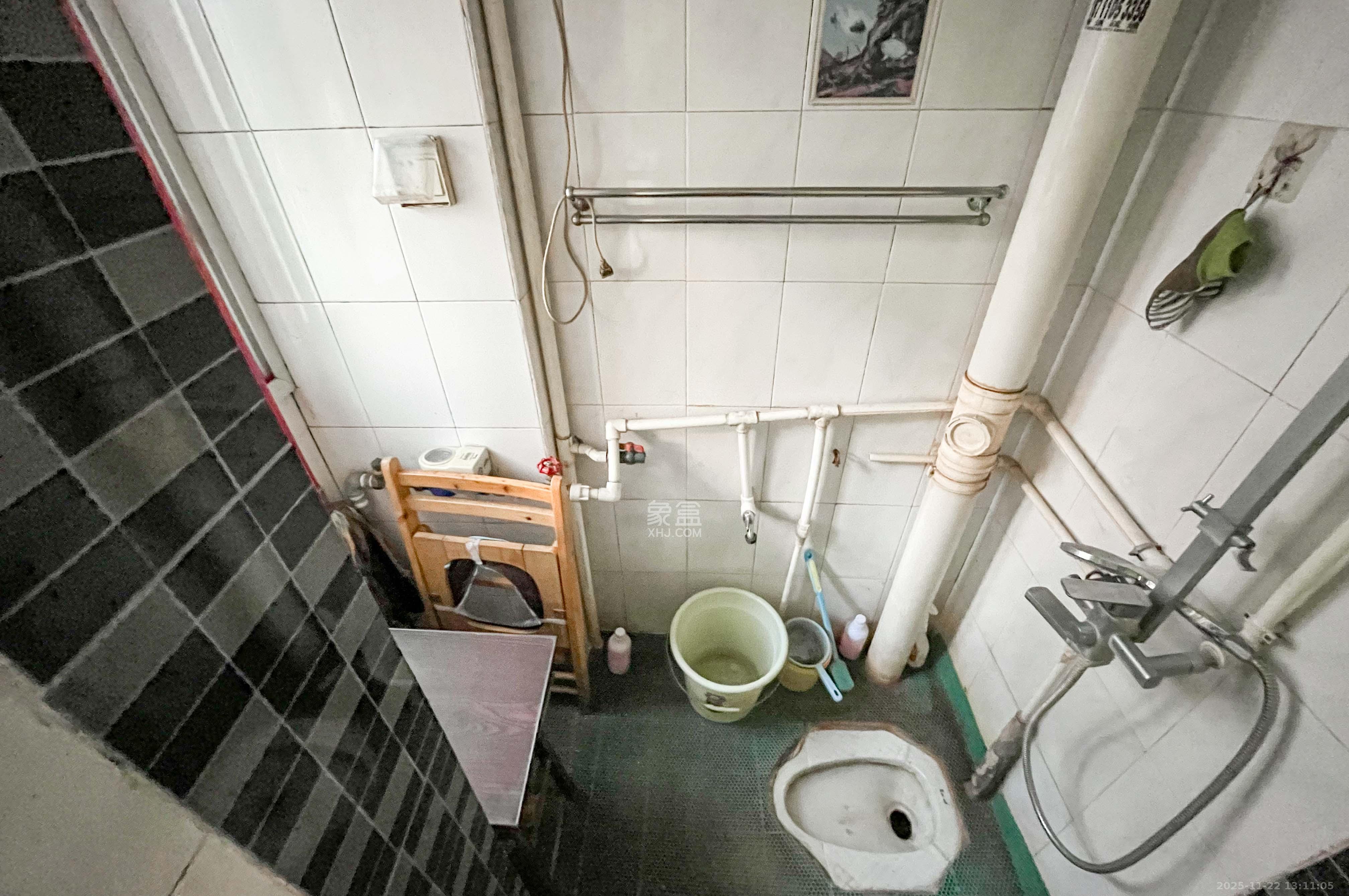 湖南财政经济学院教职工宿舍  3室2厅2卫    61.5万卫生间