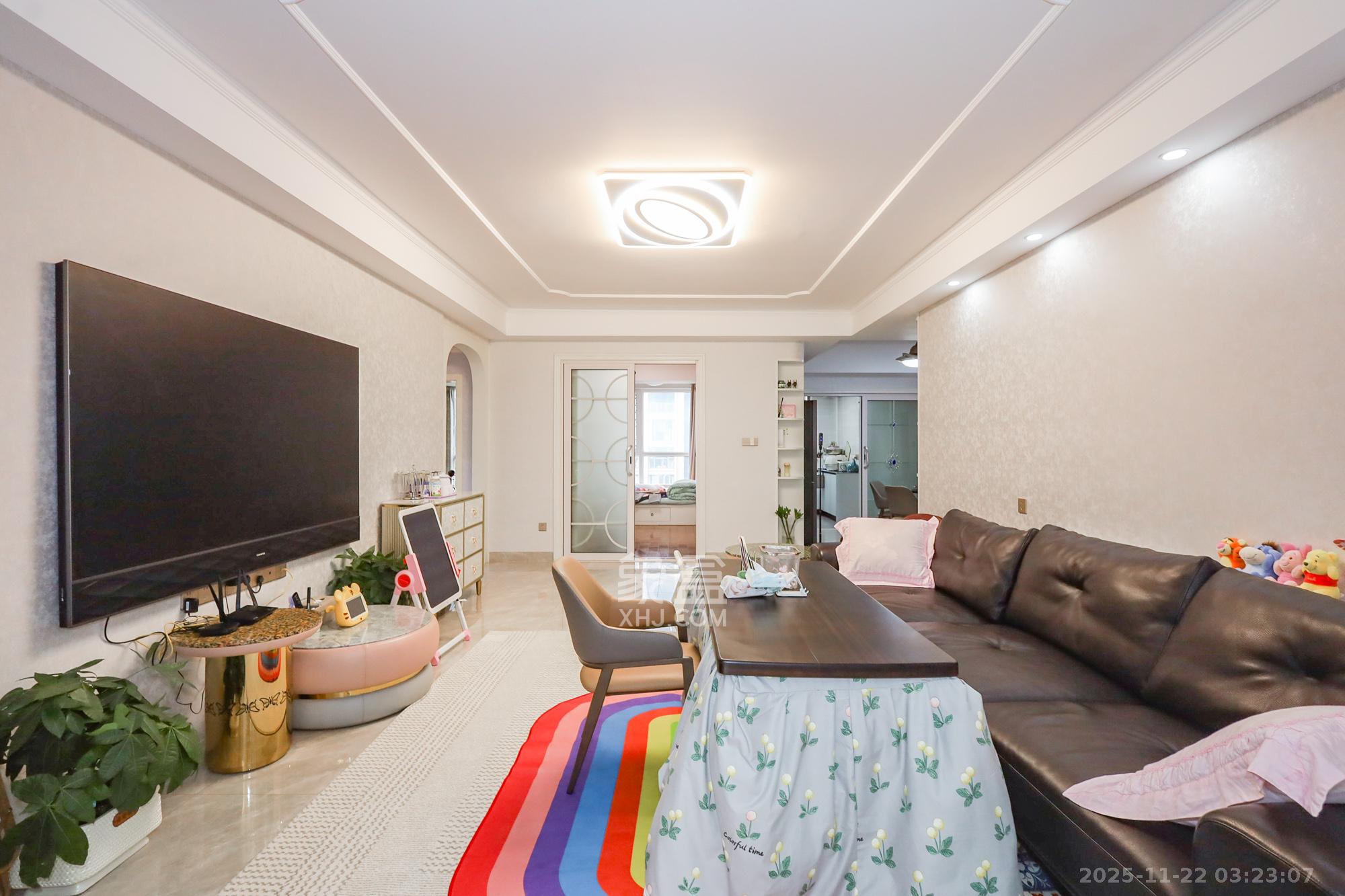 八方小区B区 1室0厅0卫 450.0万 八方小区B区 1室0厅0卫 450.0万客厅