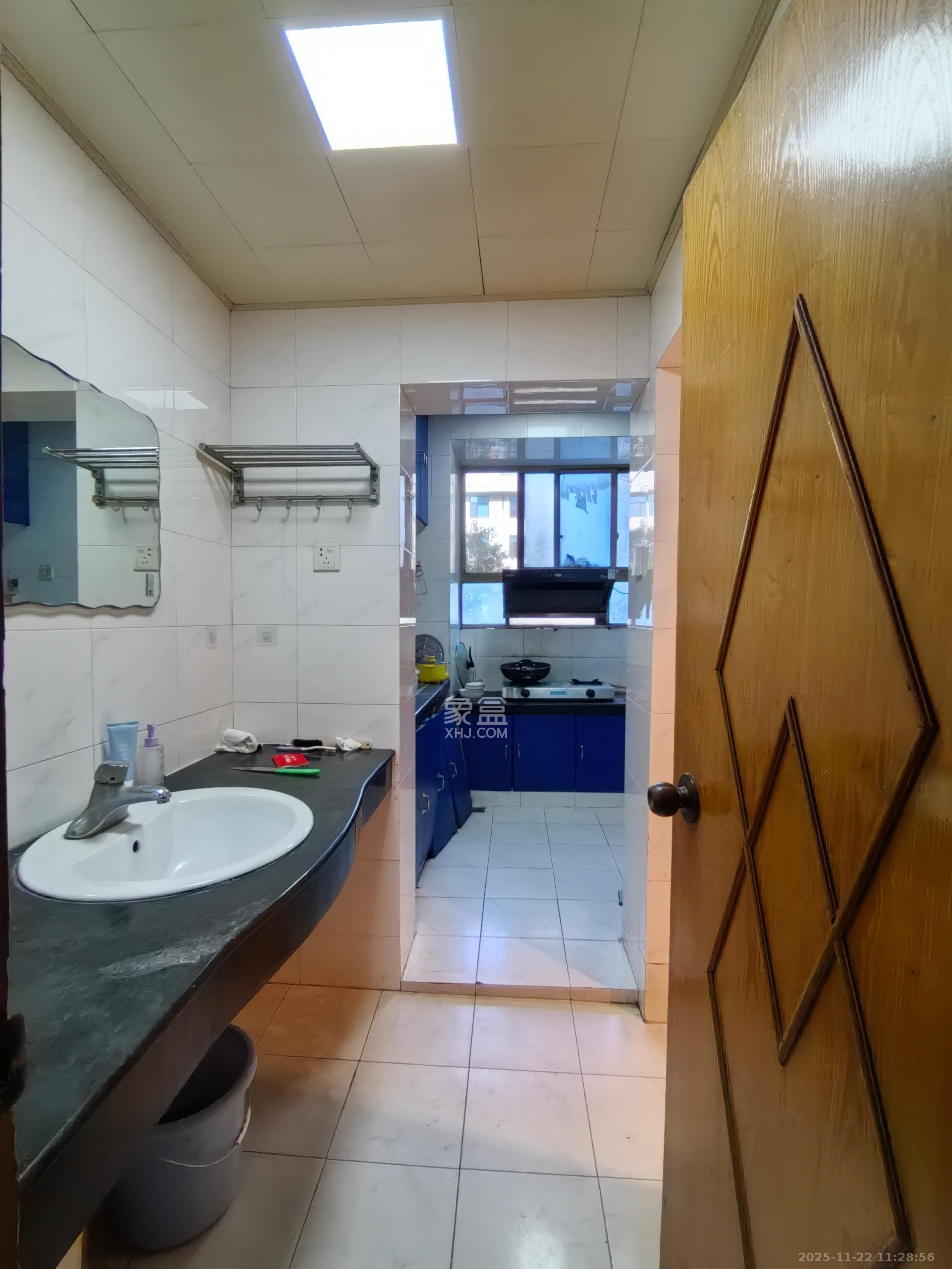 伍家岭电信局 3室1厅1卫 1500.0元/月 伍家岭电信局 3室1厅1卫 1500.0元/月室内图