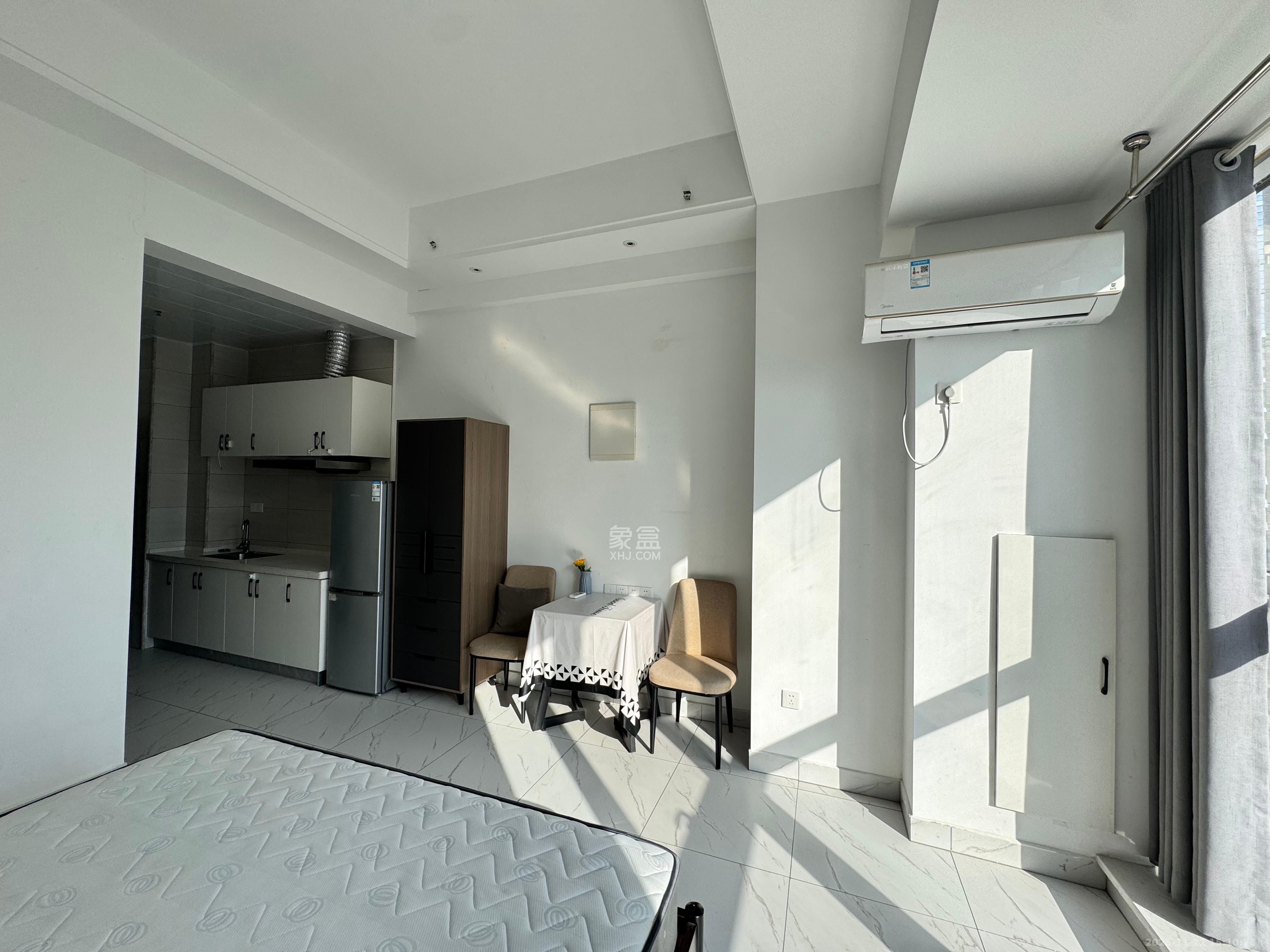 奥克斯滨仕花园(奥克斯洋湖广场/奥克斯中心) 1室0厅0卫 1500.0元/月 奥克斯滨仕花园(奥克斯洋湖广场/奥克斯中心) 1室0厅0卫 1500.0元/月室内图